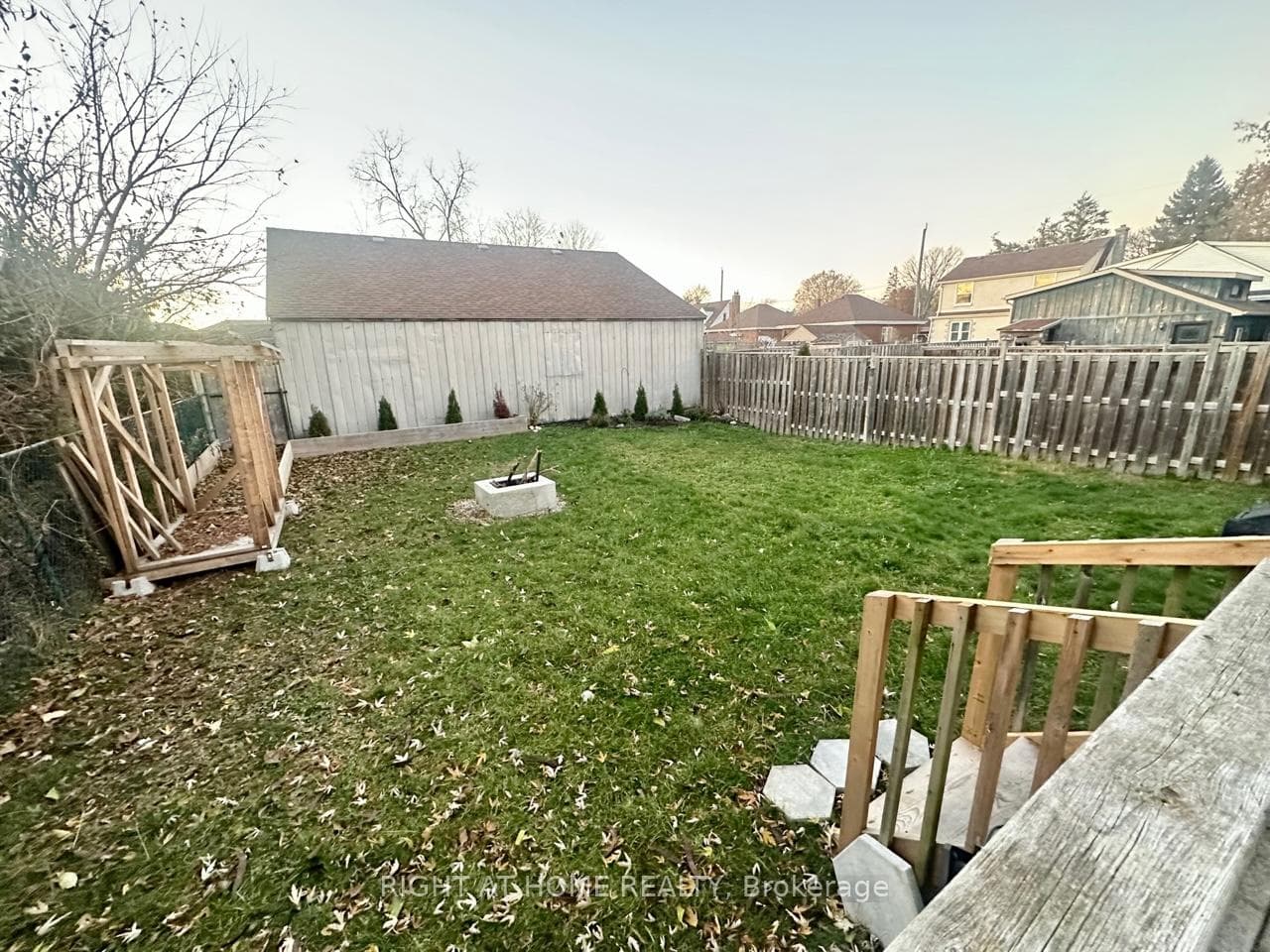 42 St Paul Avenue Unit A photo 16
