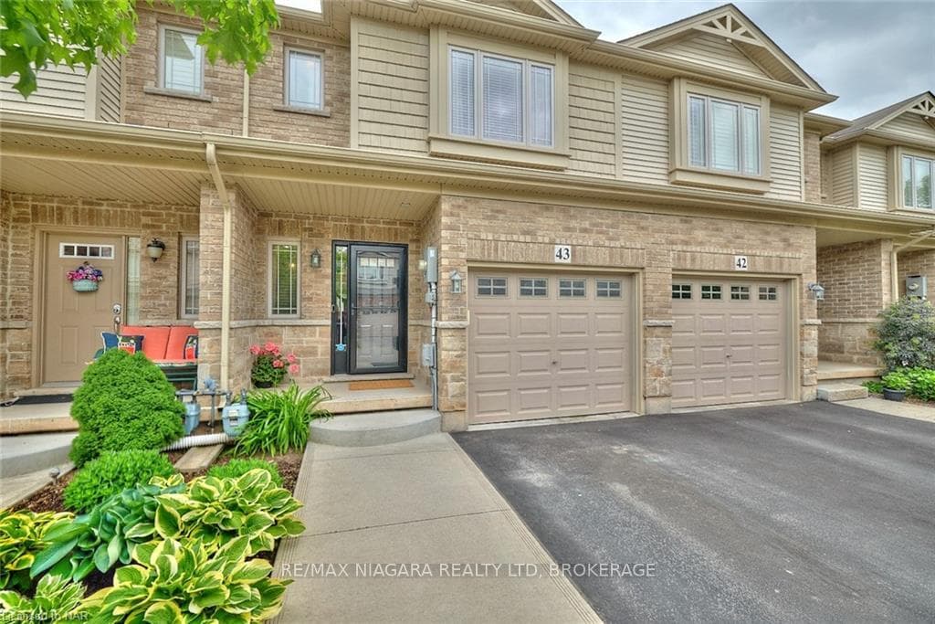 6 CHESTNUT Drive Unit 43 photo 3