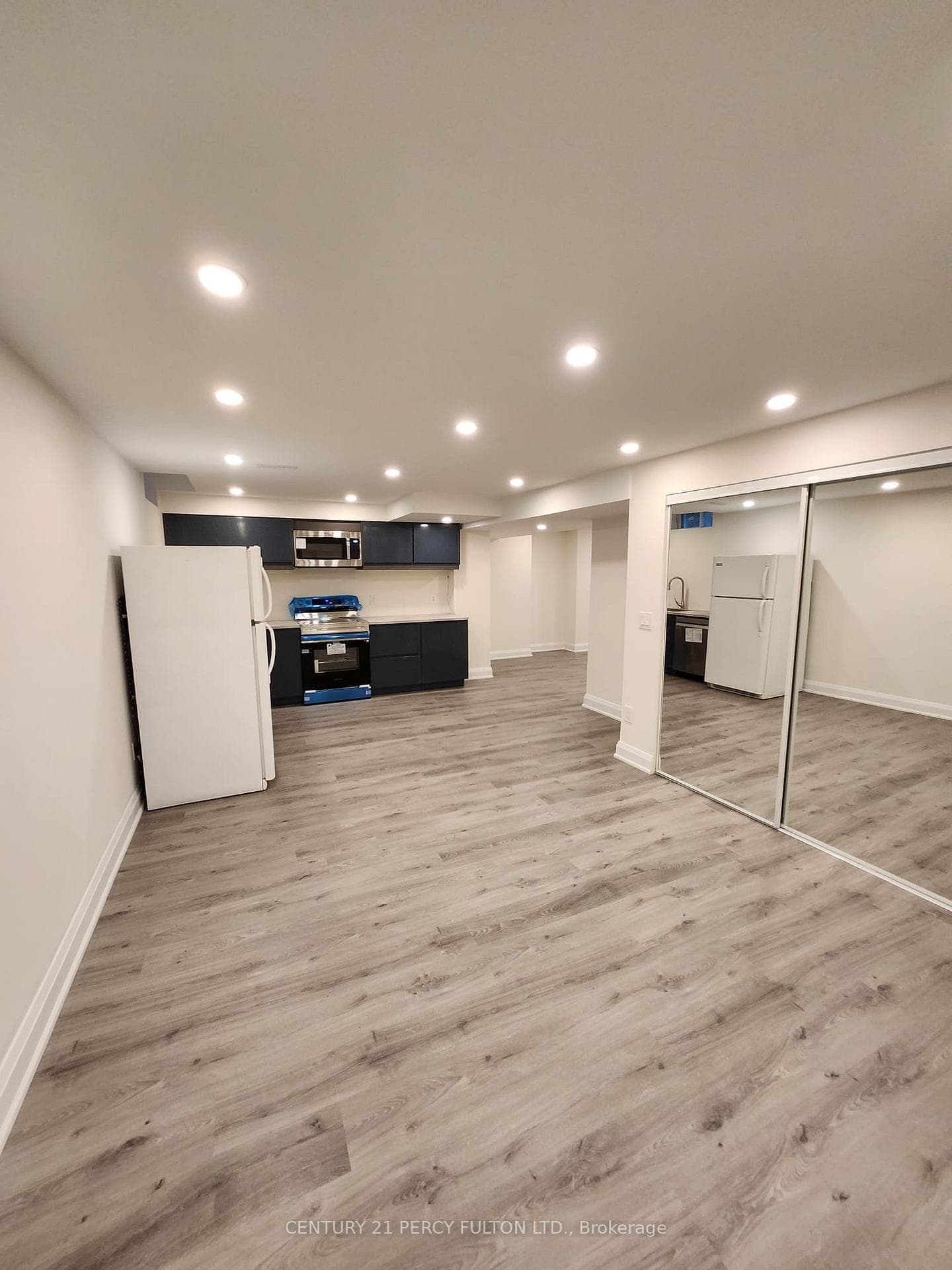 212 River Ridge Boulevard Unit bsmnt photo 2