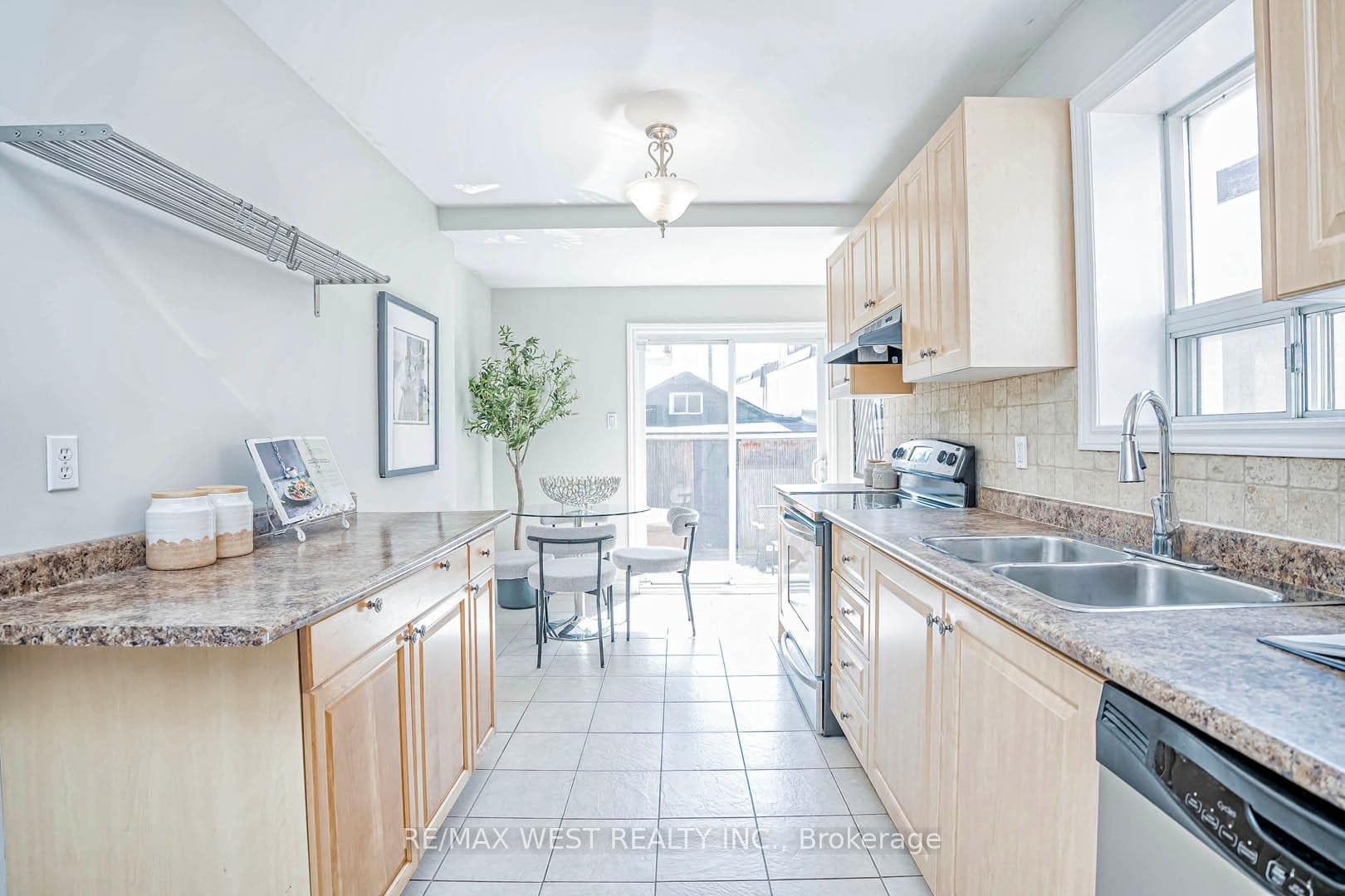 303 Maria Street photo 14
