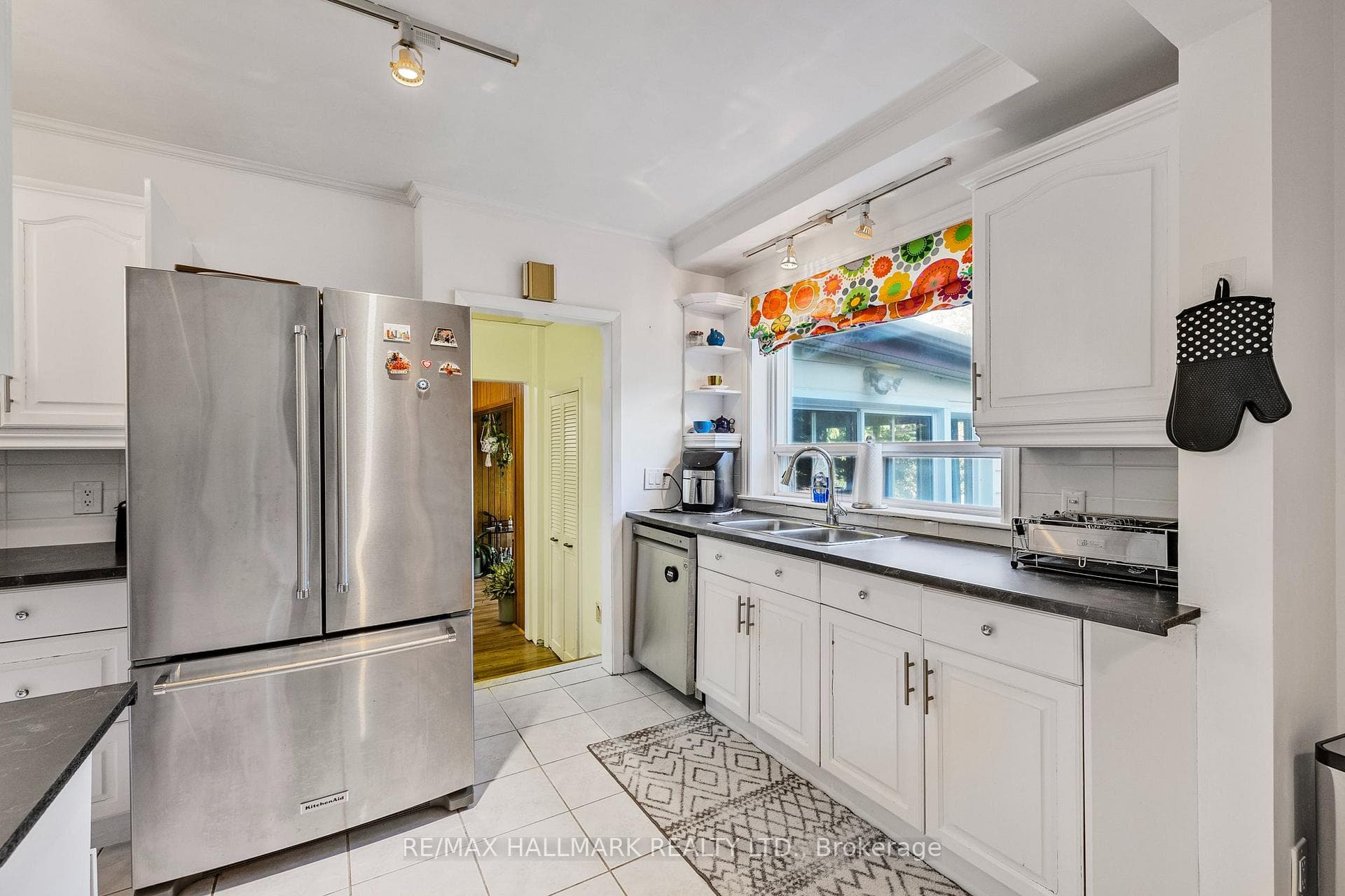 80 Berkinshaw Crescent photo 12