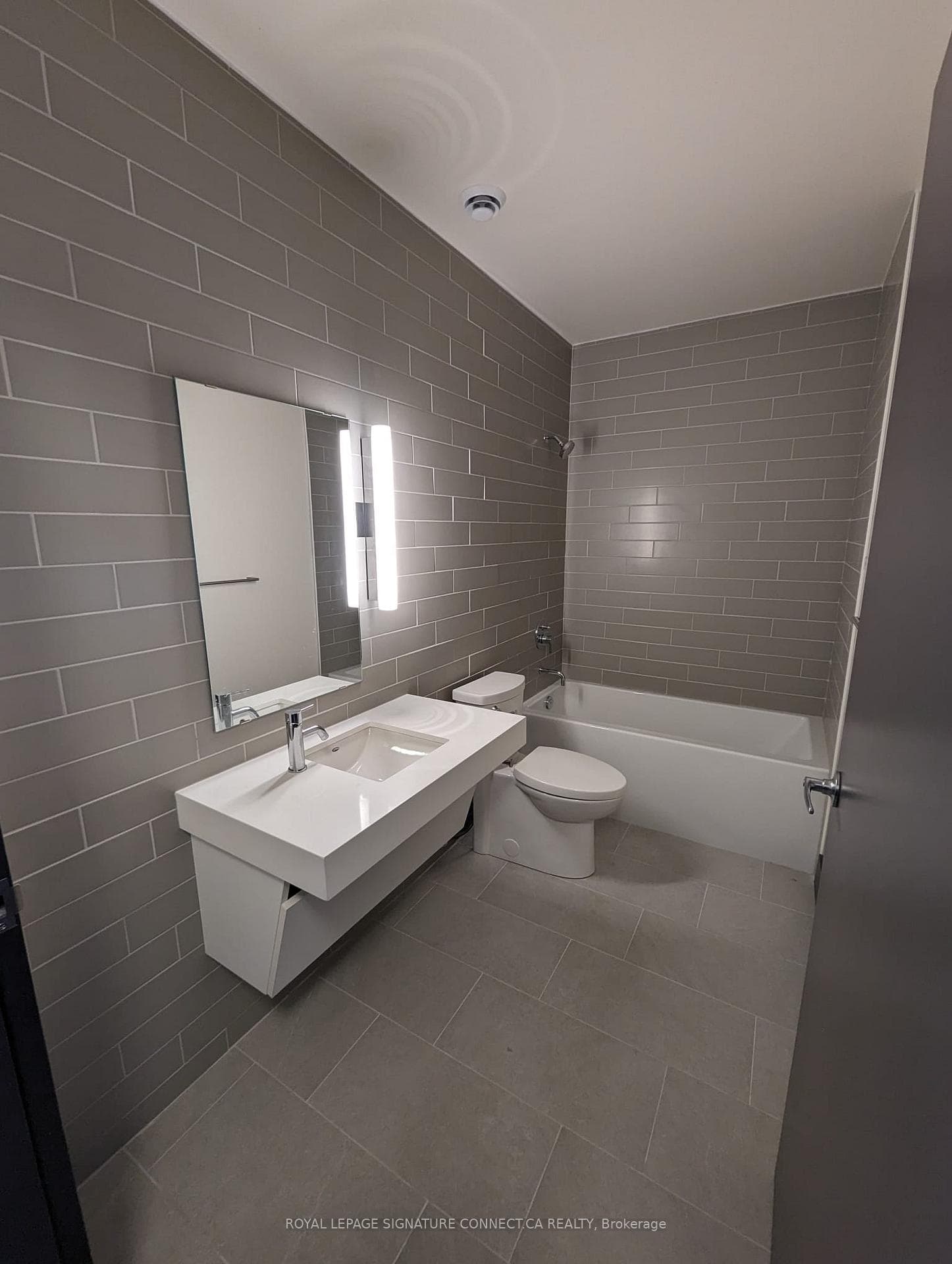 121 King Street Unit 602 photo 4