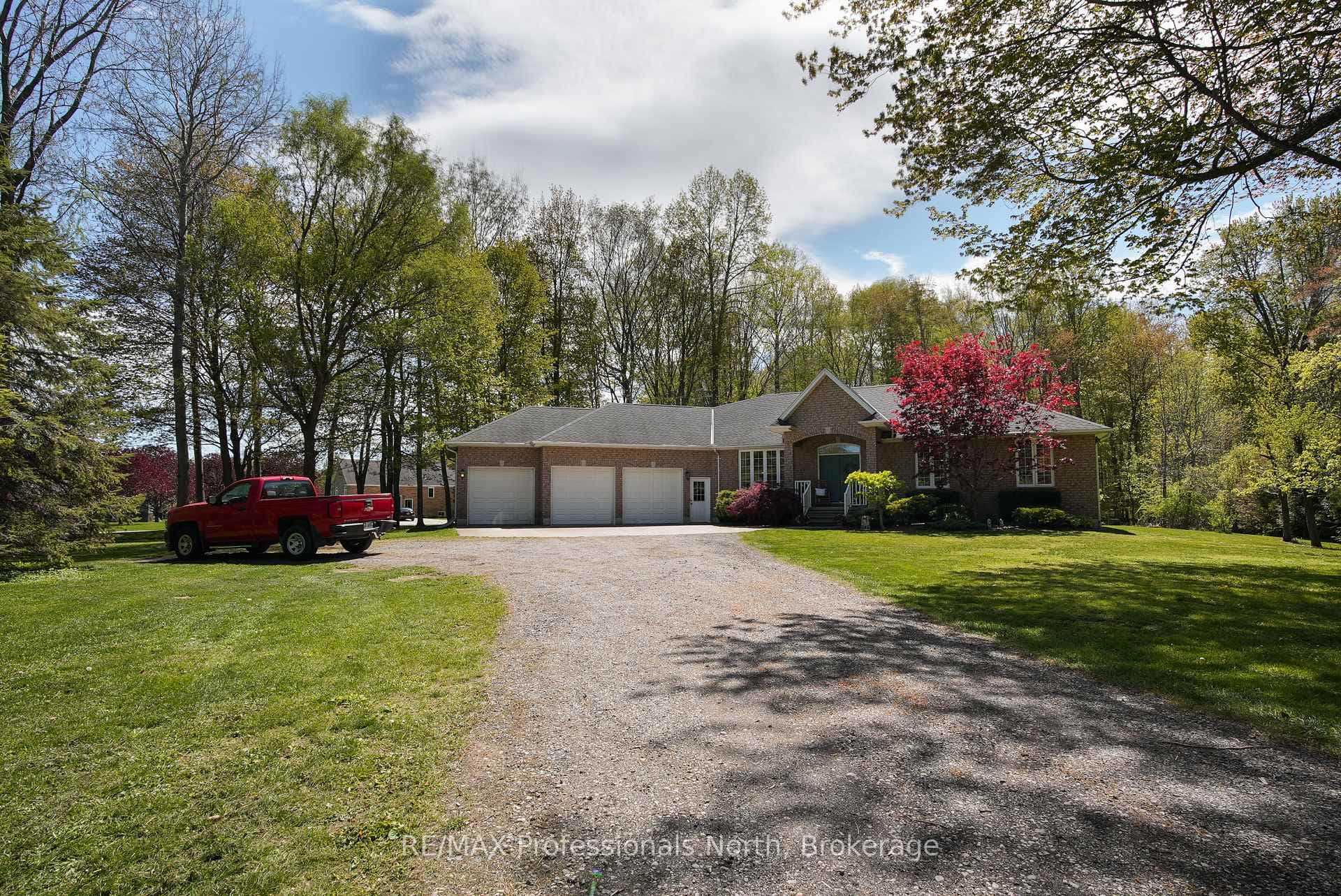 9883 Graham Road photo 36
