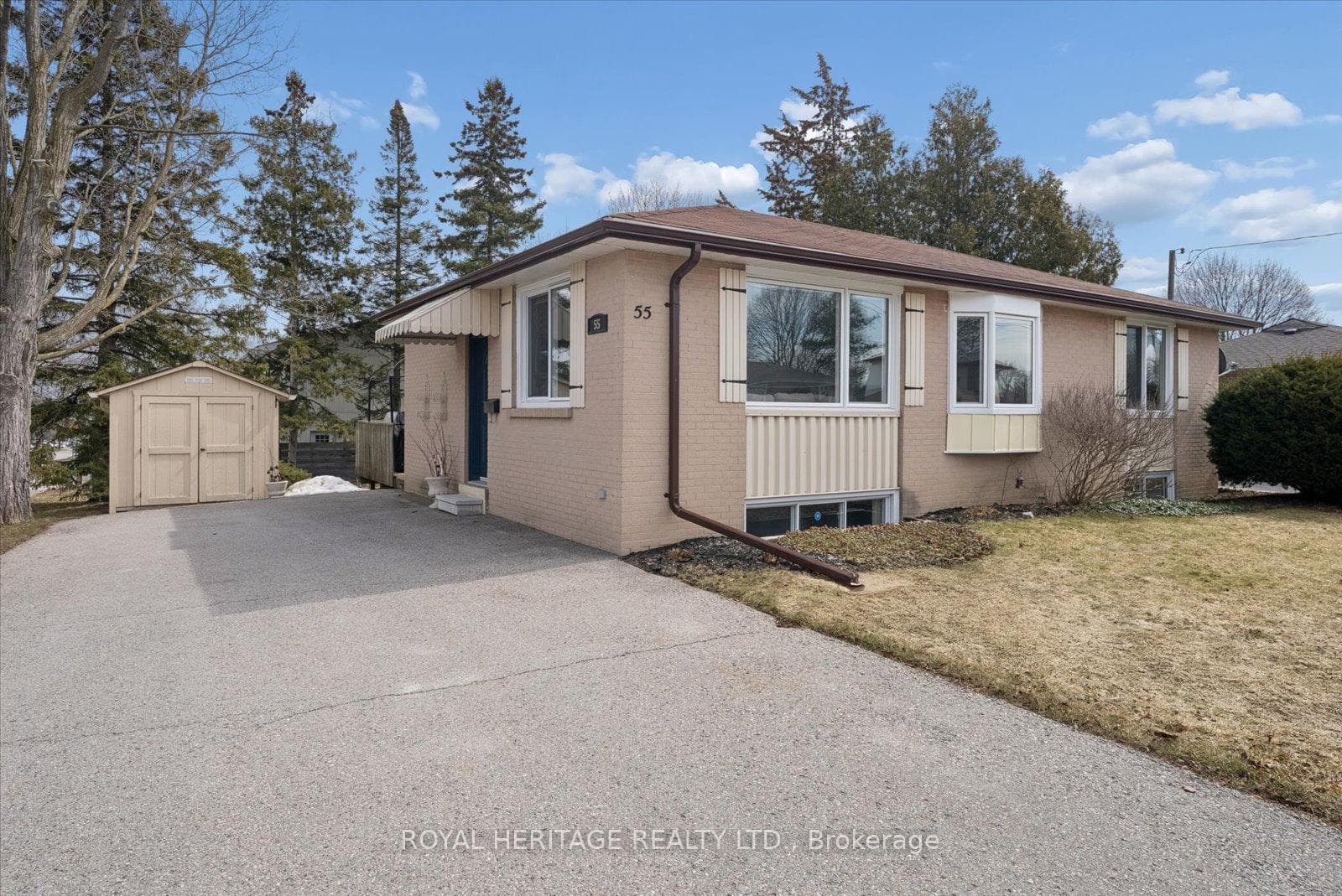 Huge double wide driveway, parking for 6-8 cars!