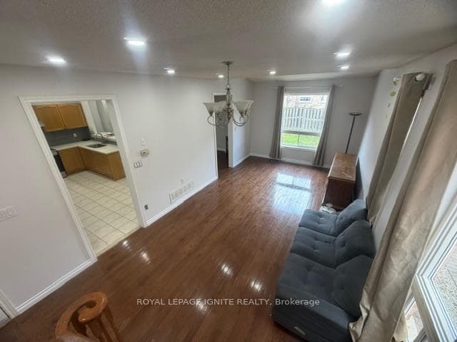 110 Pantomine Boulevard Unit Main photo 13