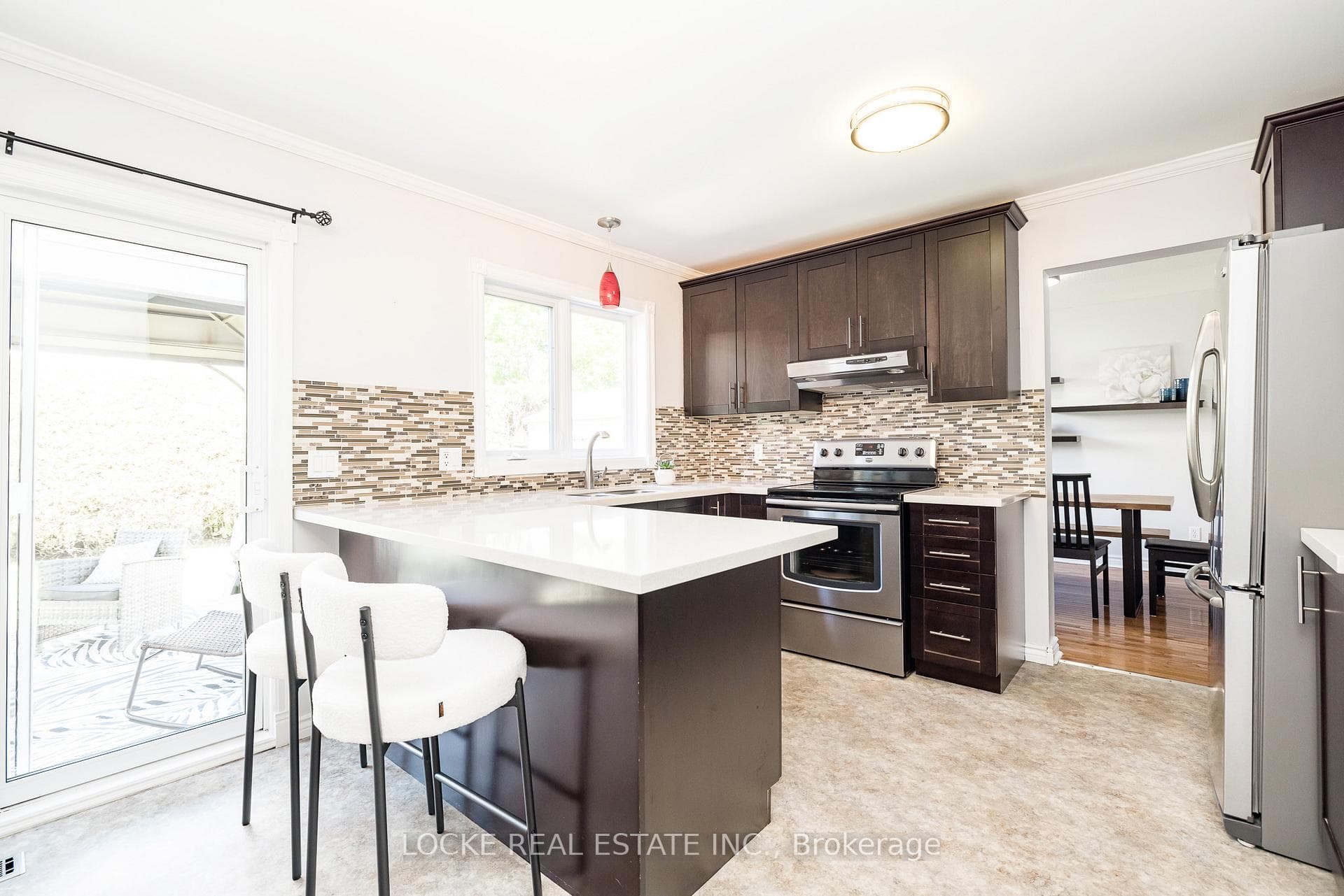 1488 Gaultois Avenue photo 12