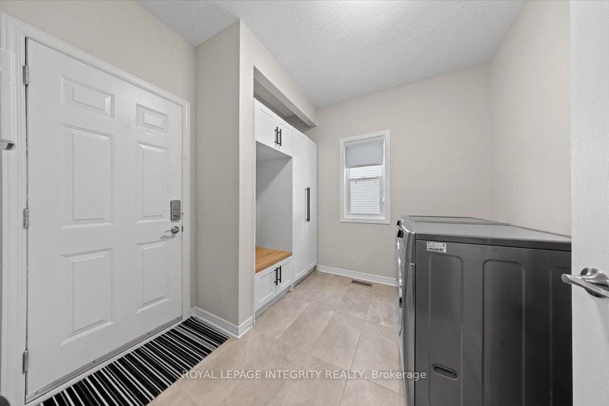 32 Eliza Crescent photo 21