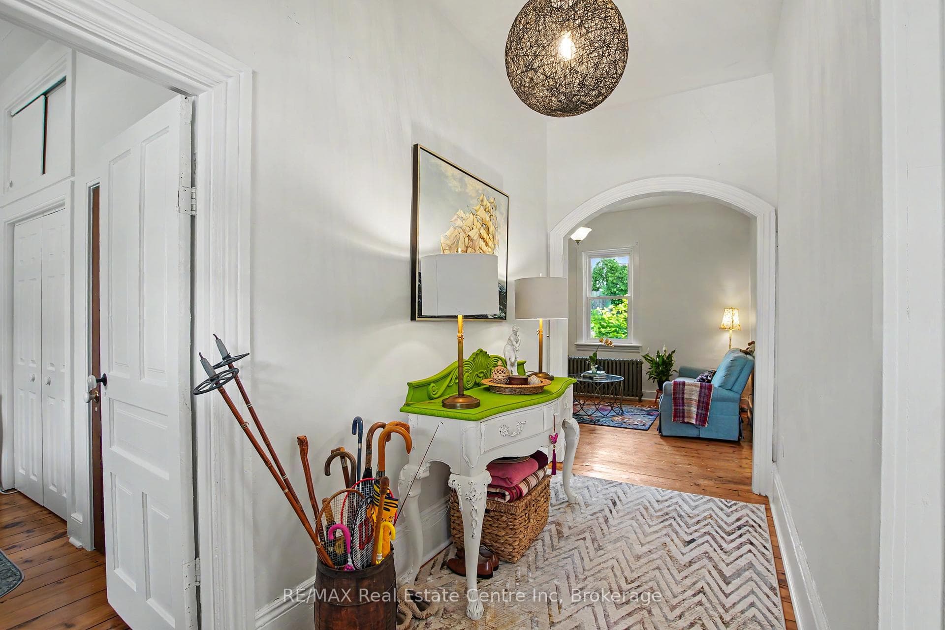 174 Neeve Street photo 6