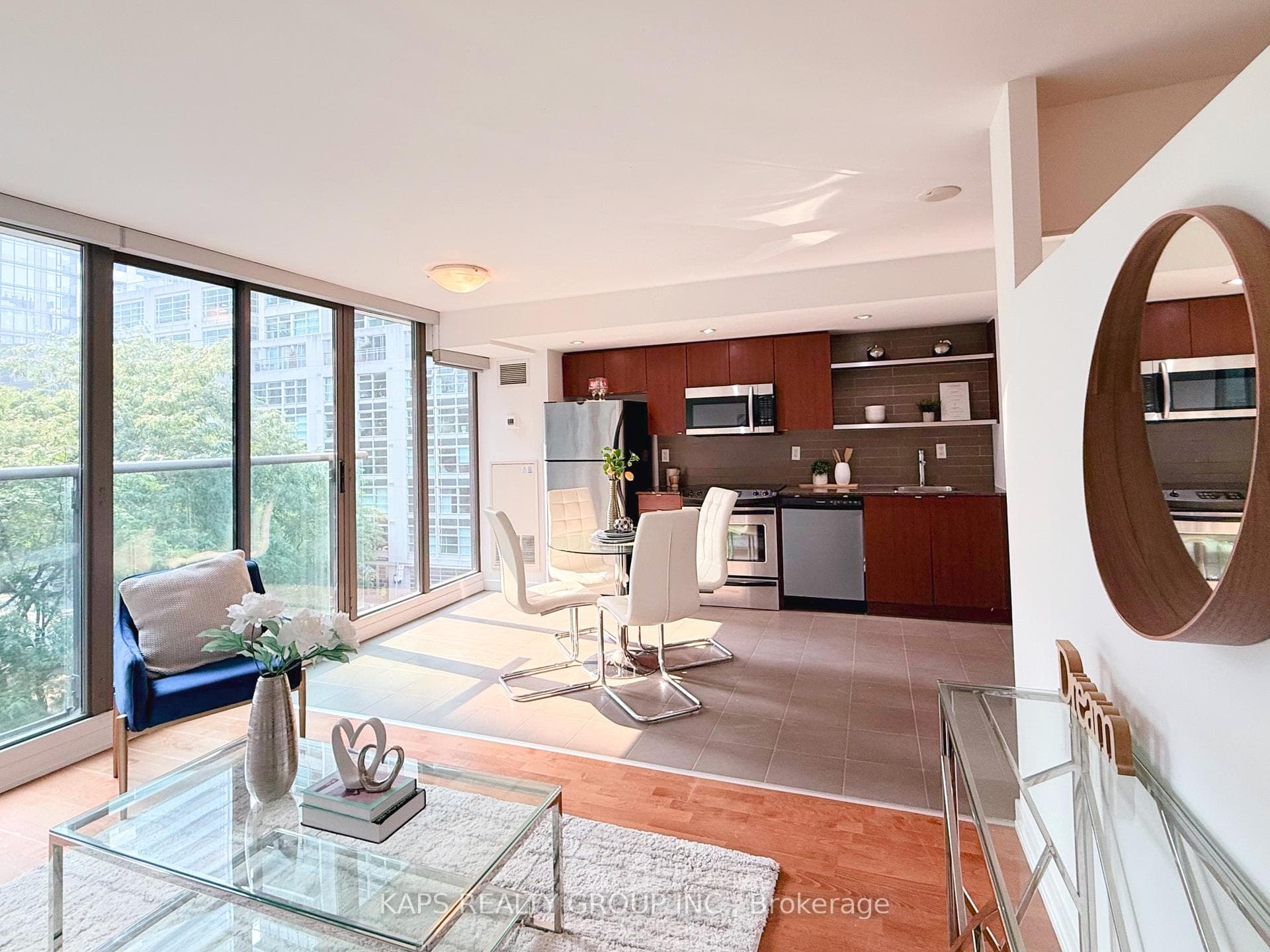 33 Lombard Street Unit 410 photo 6