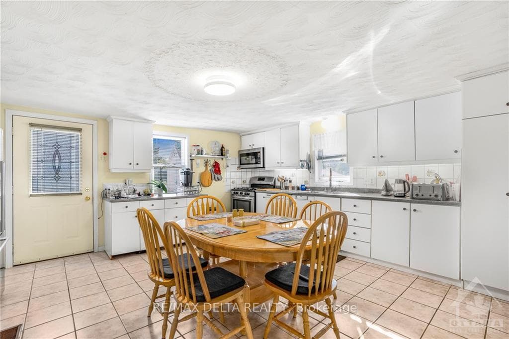 3626 CHAMPLAIN Street photo 7