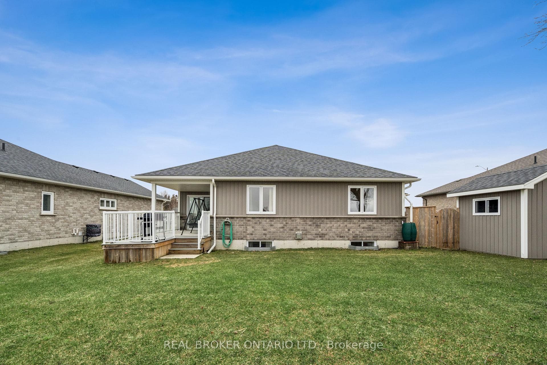 480 Grand Trunk Street photo 35