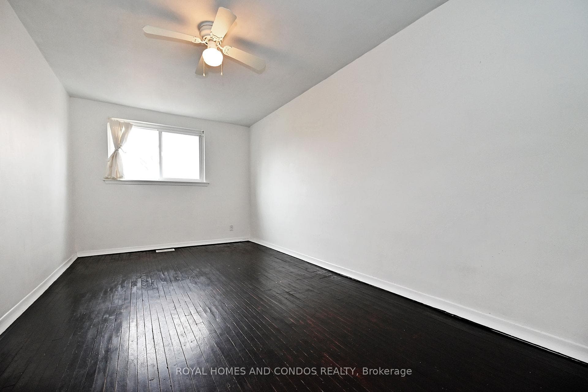 40 Pender Crescent Unit Lower photo 21