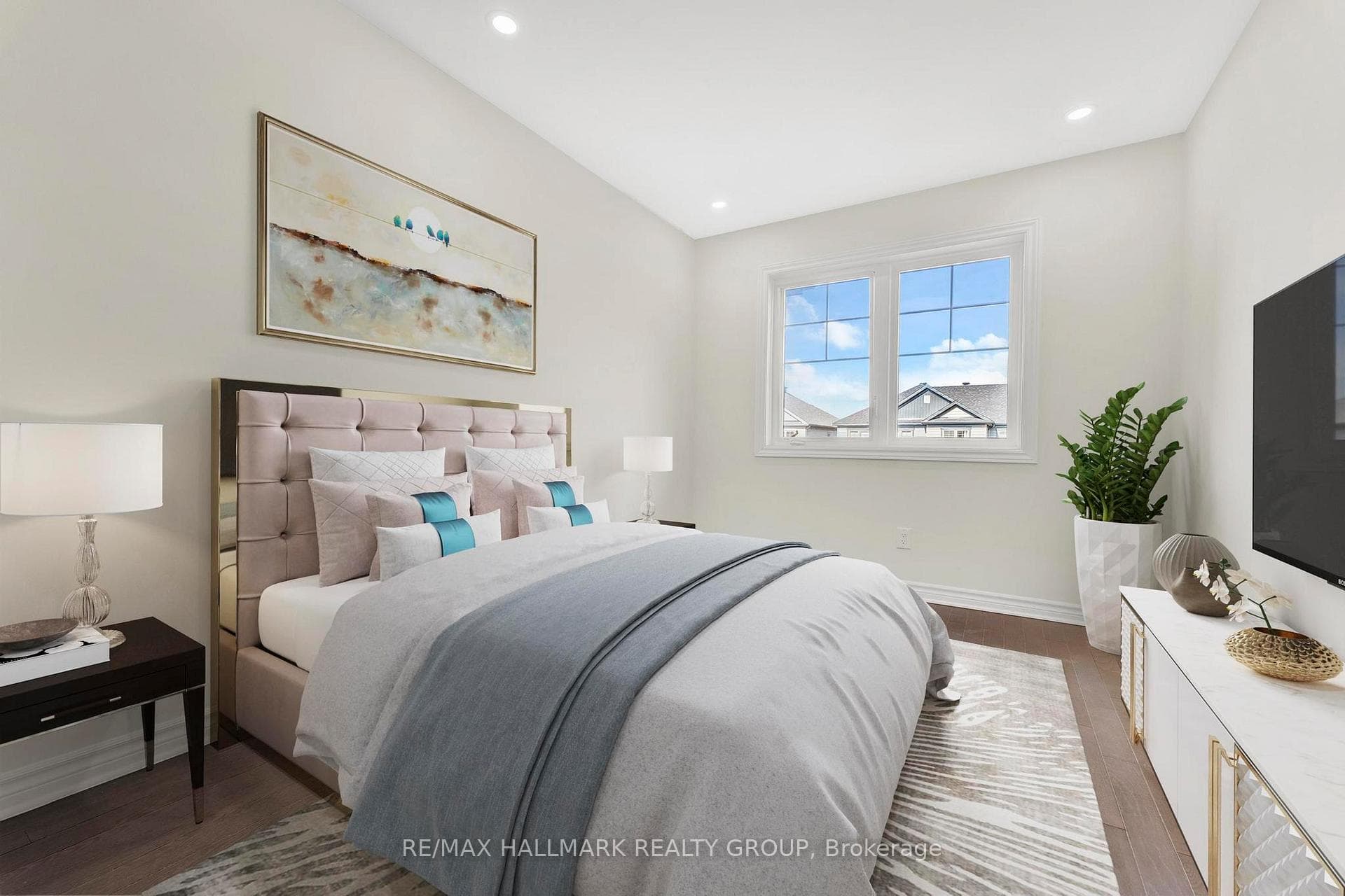 566 Cannes Crescent photo 21