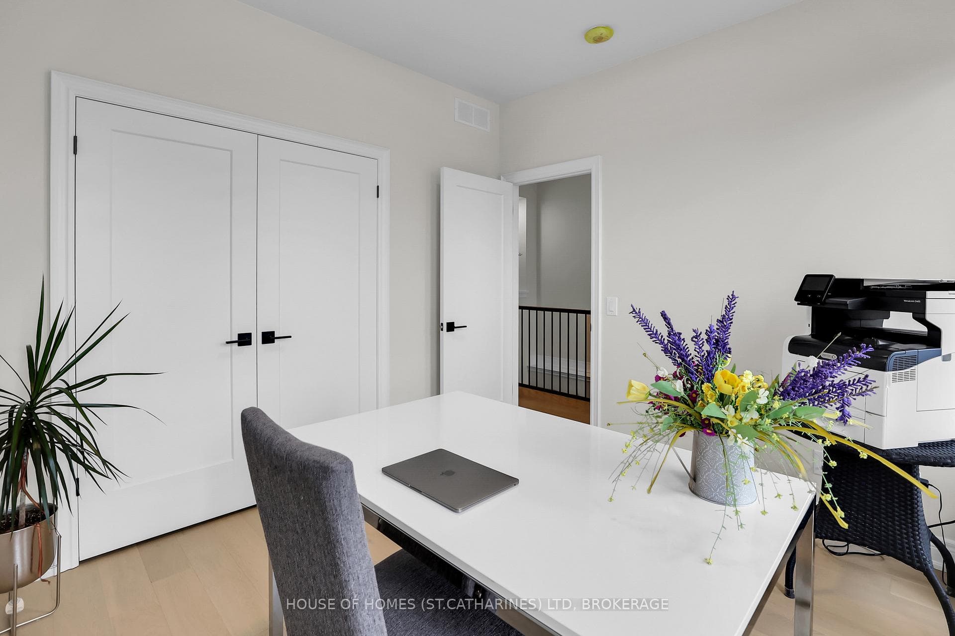 CAN ALSO BE USED AS A OFFICE/DEN