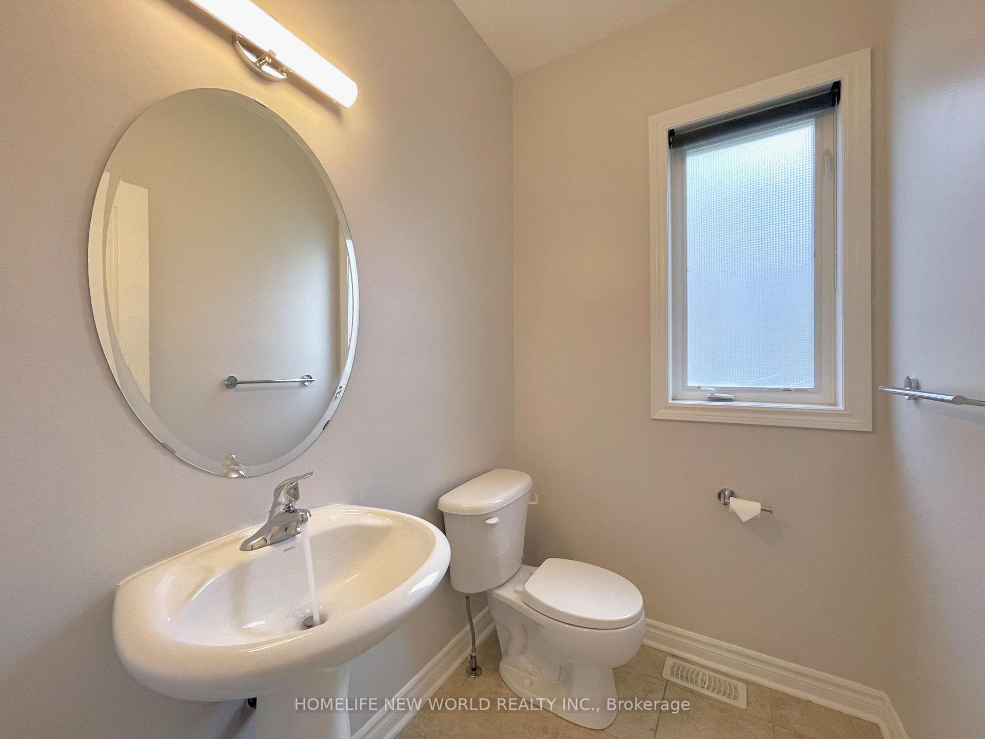 2276 Whistling Springs Crescent photo 5