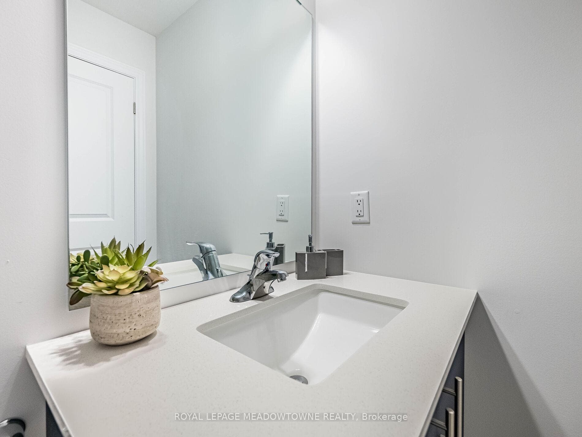 314 Equestrian Way Unit 20 photo 43