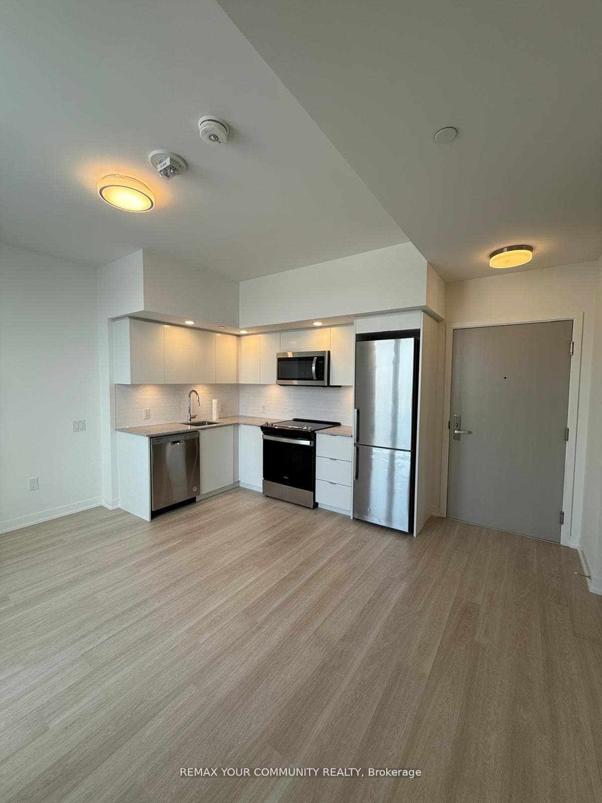 500 wilson Avenue Unit 1218 photo 3