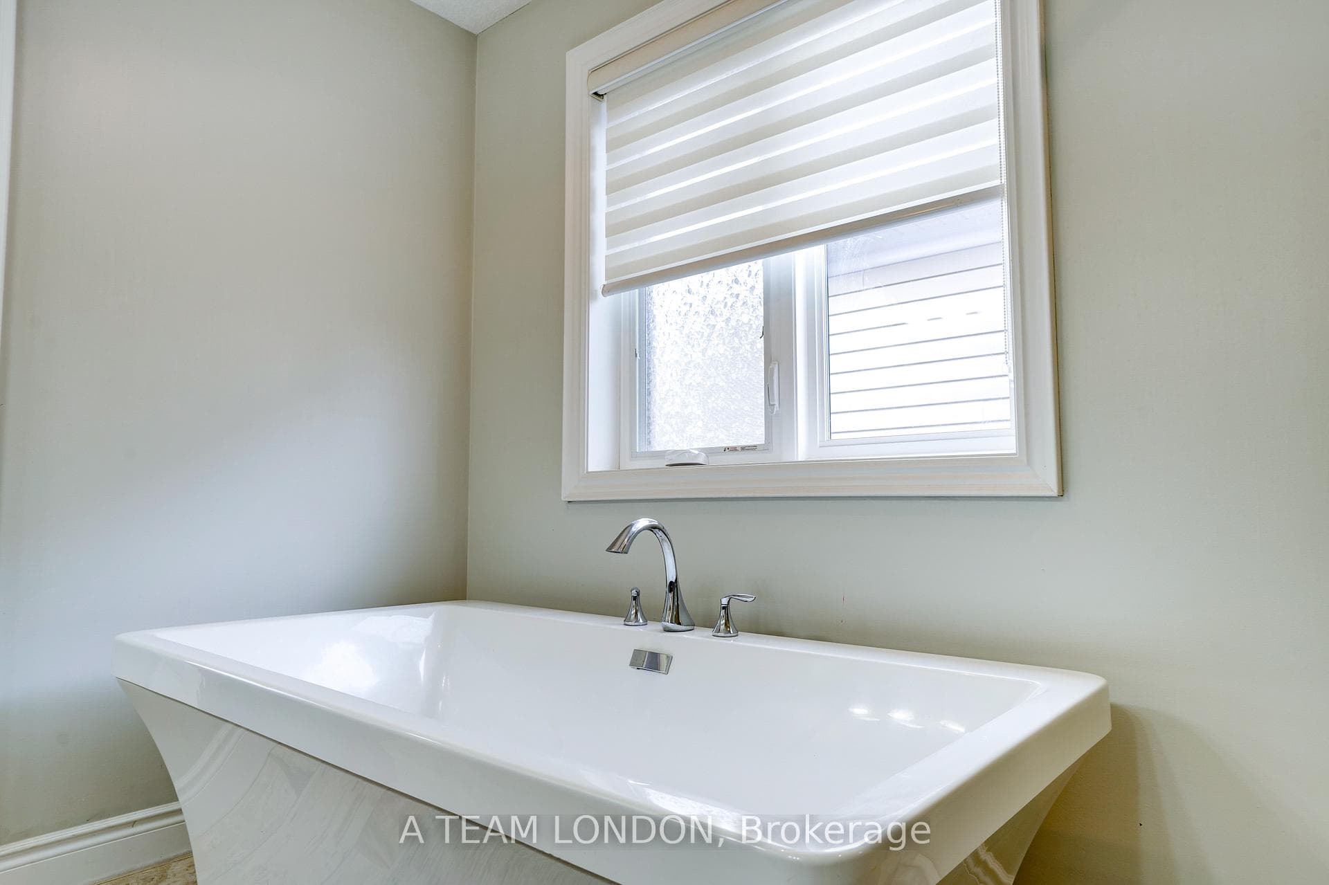 2479 Seven Oaks Ridge photo 19