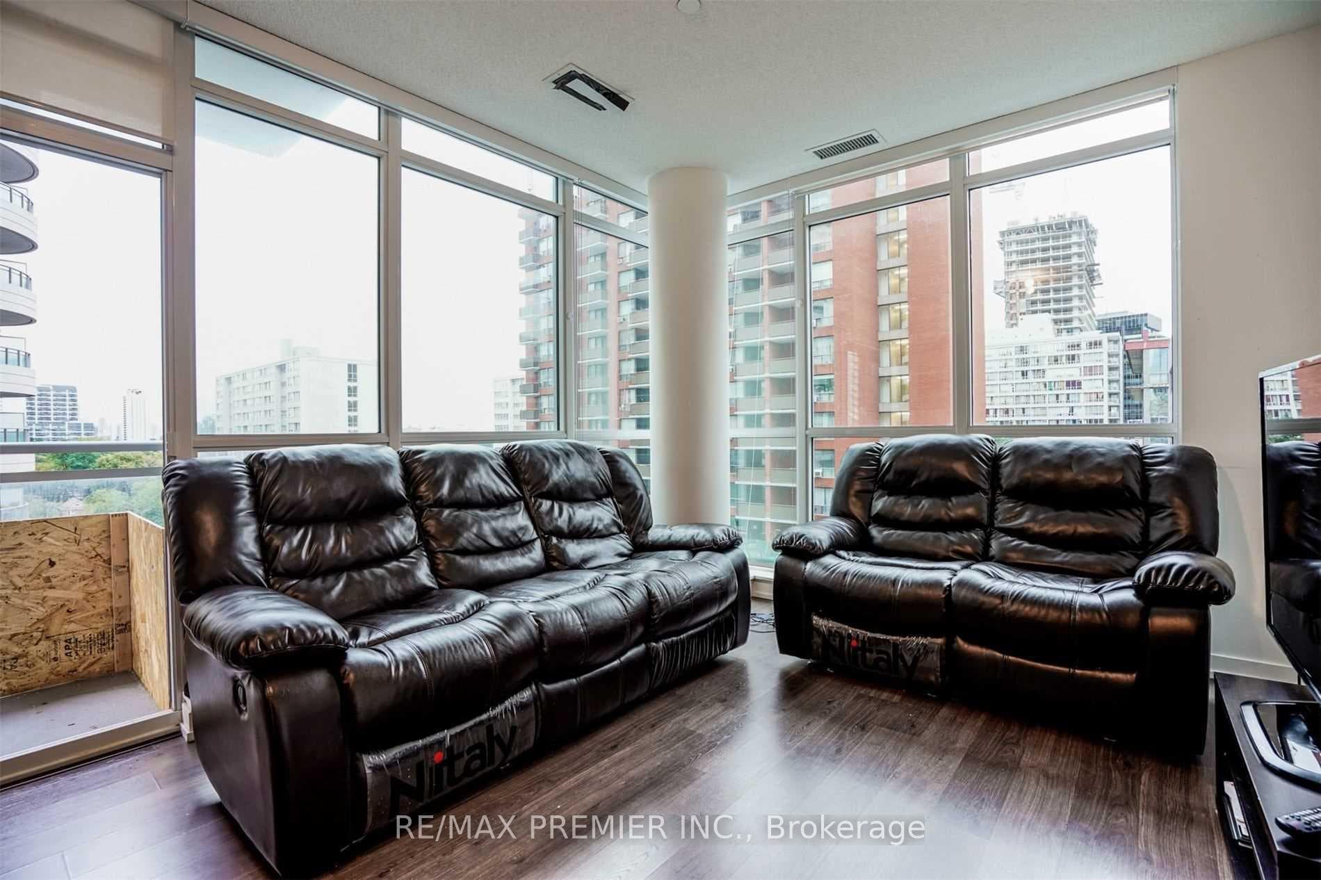 89 DUNFIELD Avenue Unit 636 photo 10