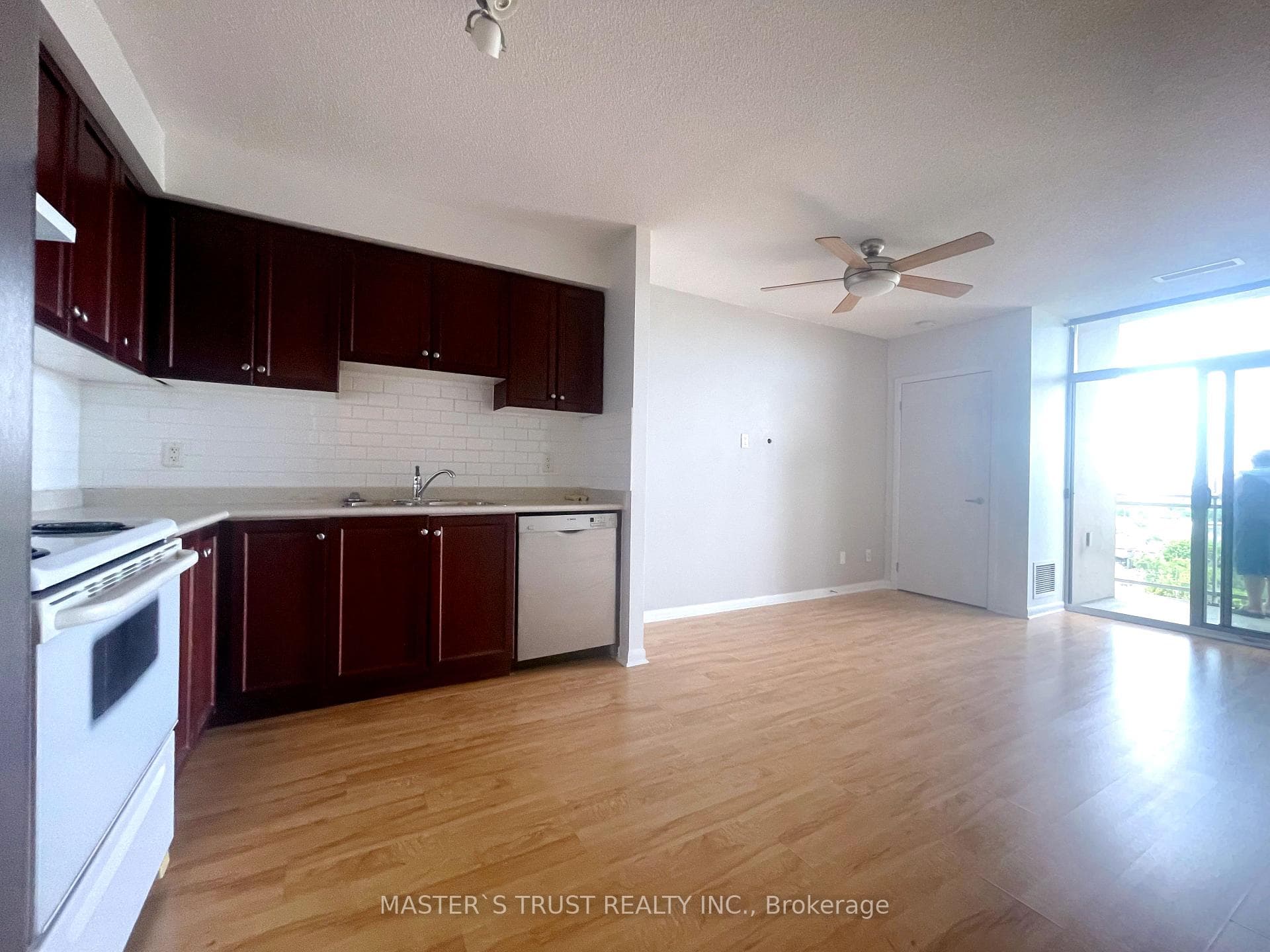 2464 Weston Road Unit 1001 photo 3