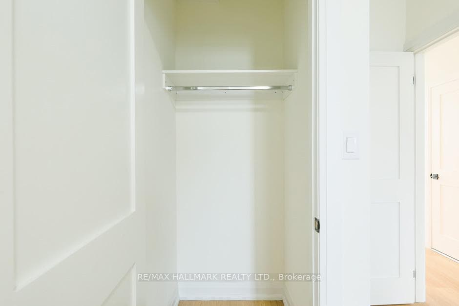 2199 Queen Street Unit B photo 23