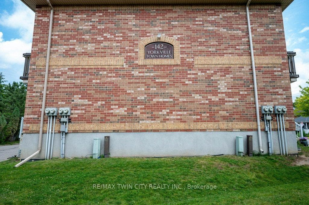 142 YORK Street Unit 10 photo 31