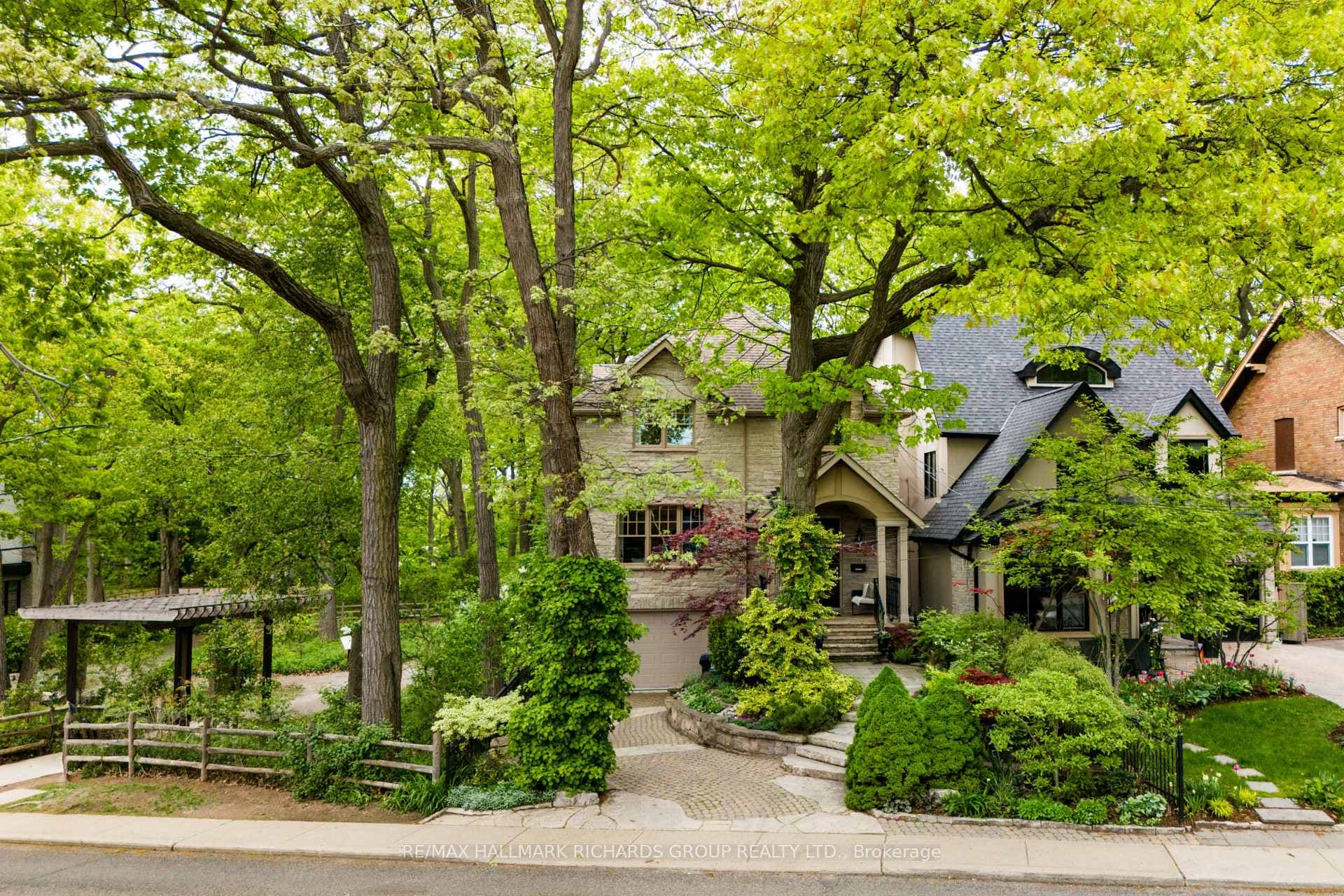 148 Balsam Avenue photo 1