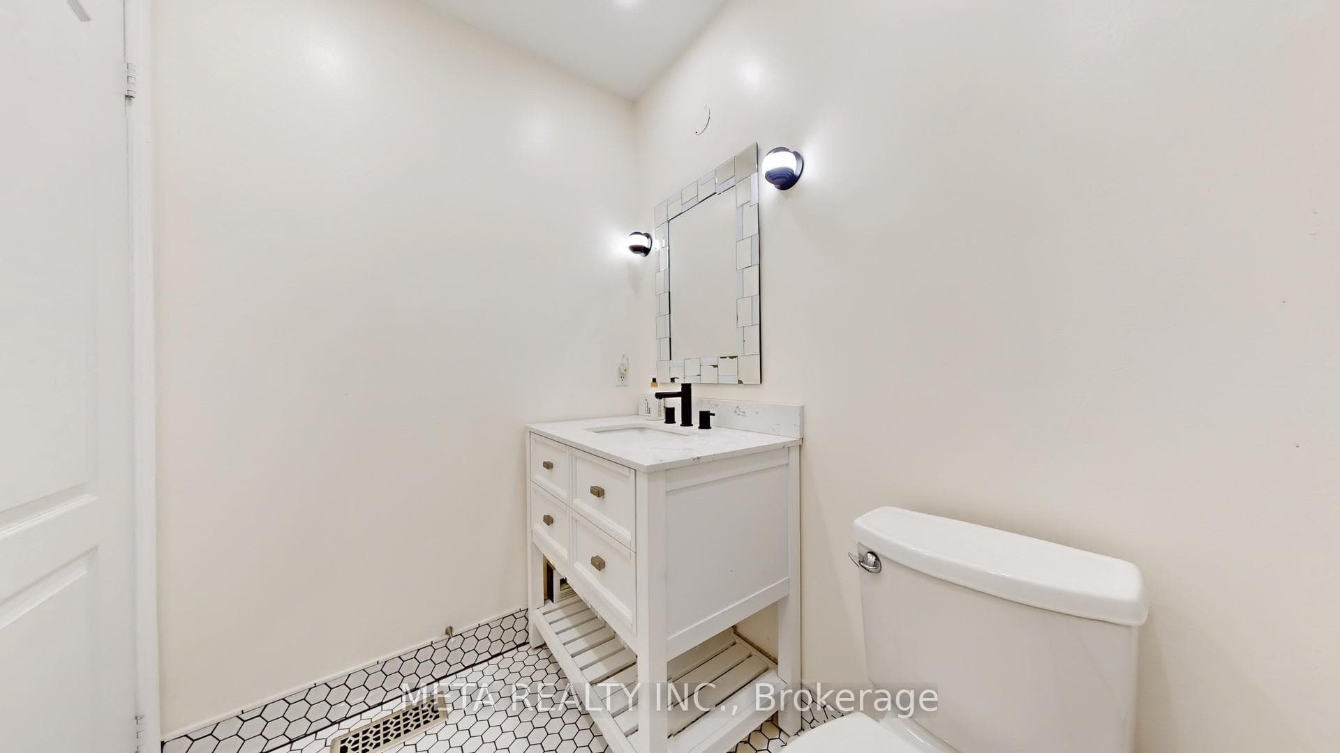 53 Saint Avenue photo 23