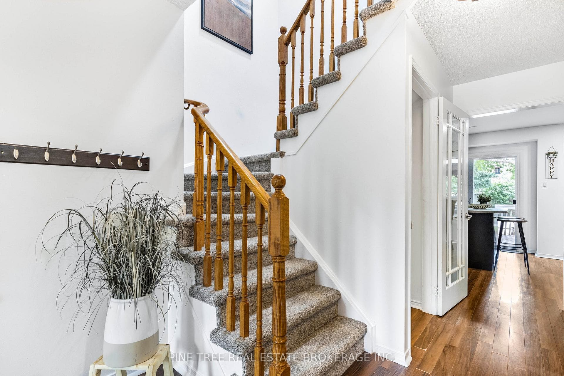 7 Wallace Drive photo 13