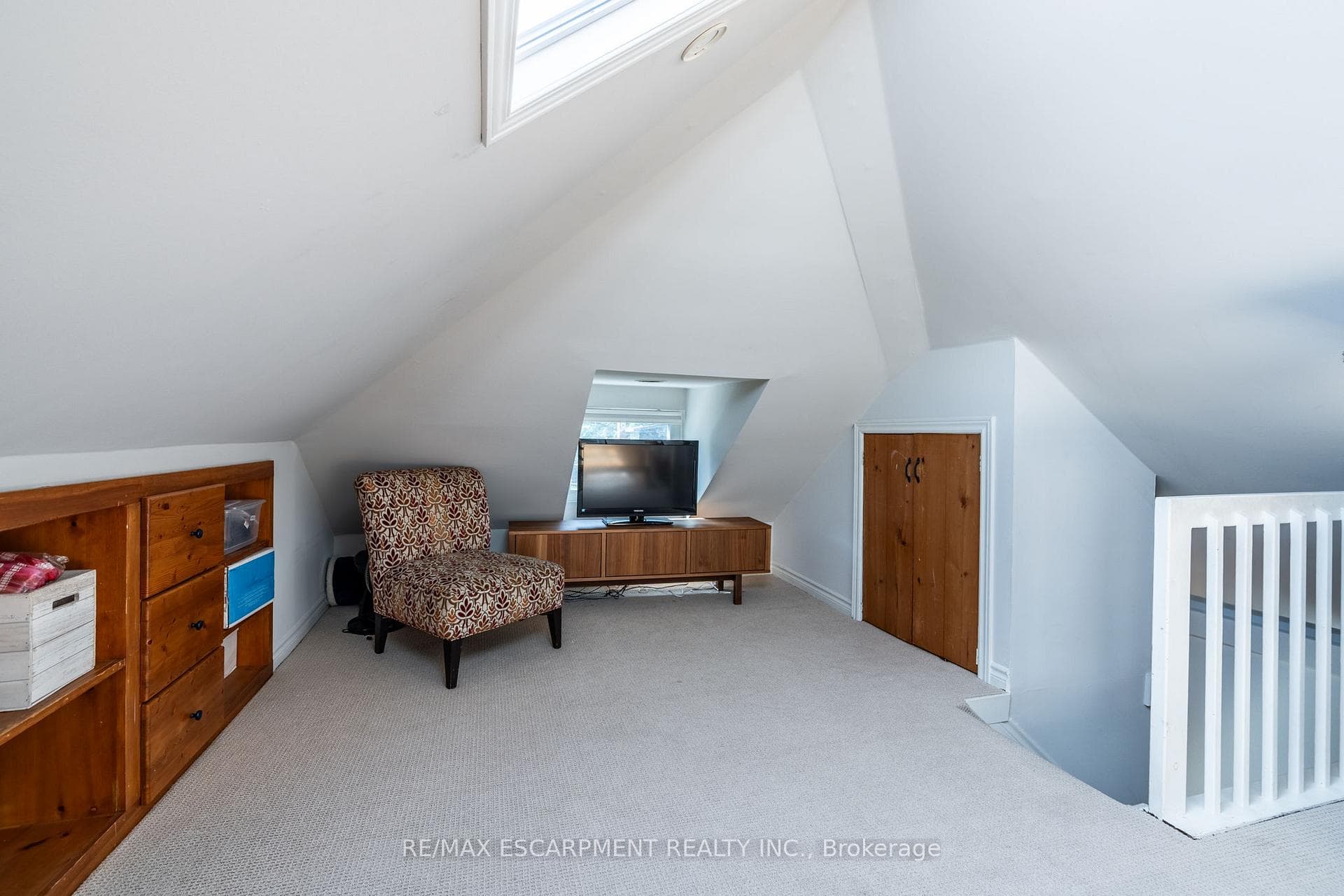 35 MOUNTAIN Avenue photo 18
