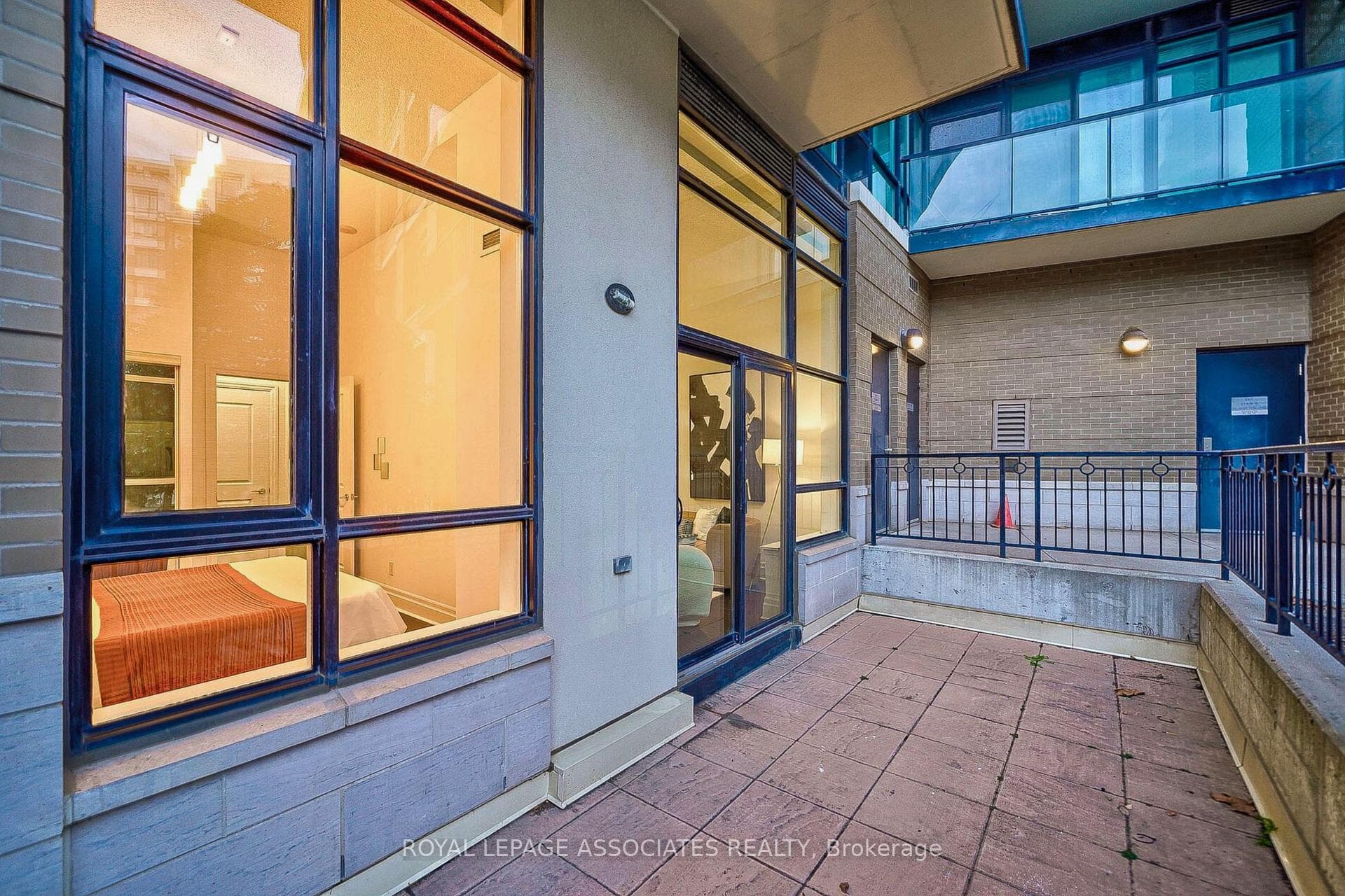 111 Upper Duke Crescent Unit 101 photo 15