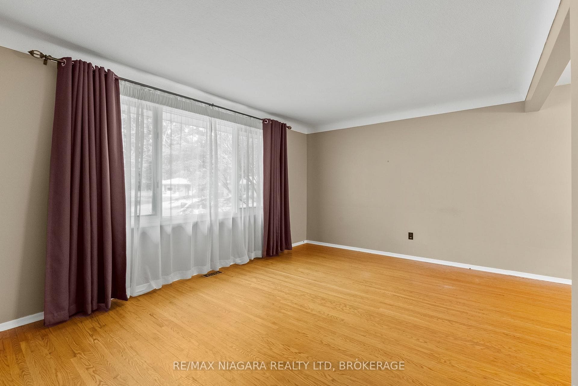 6 Bedford Court photo 9