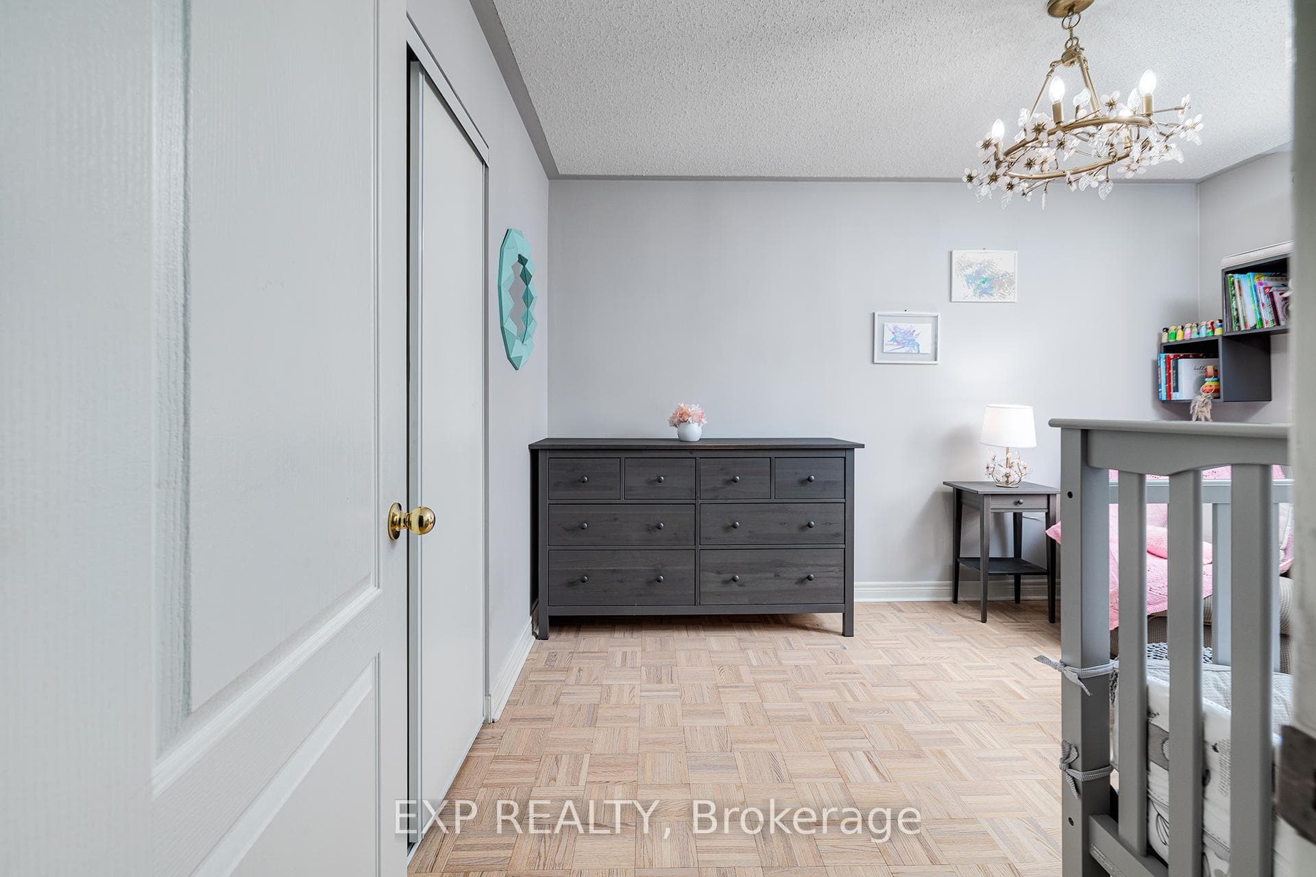 10 MARNET Court photo 19