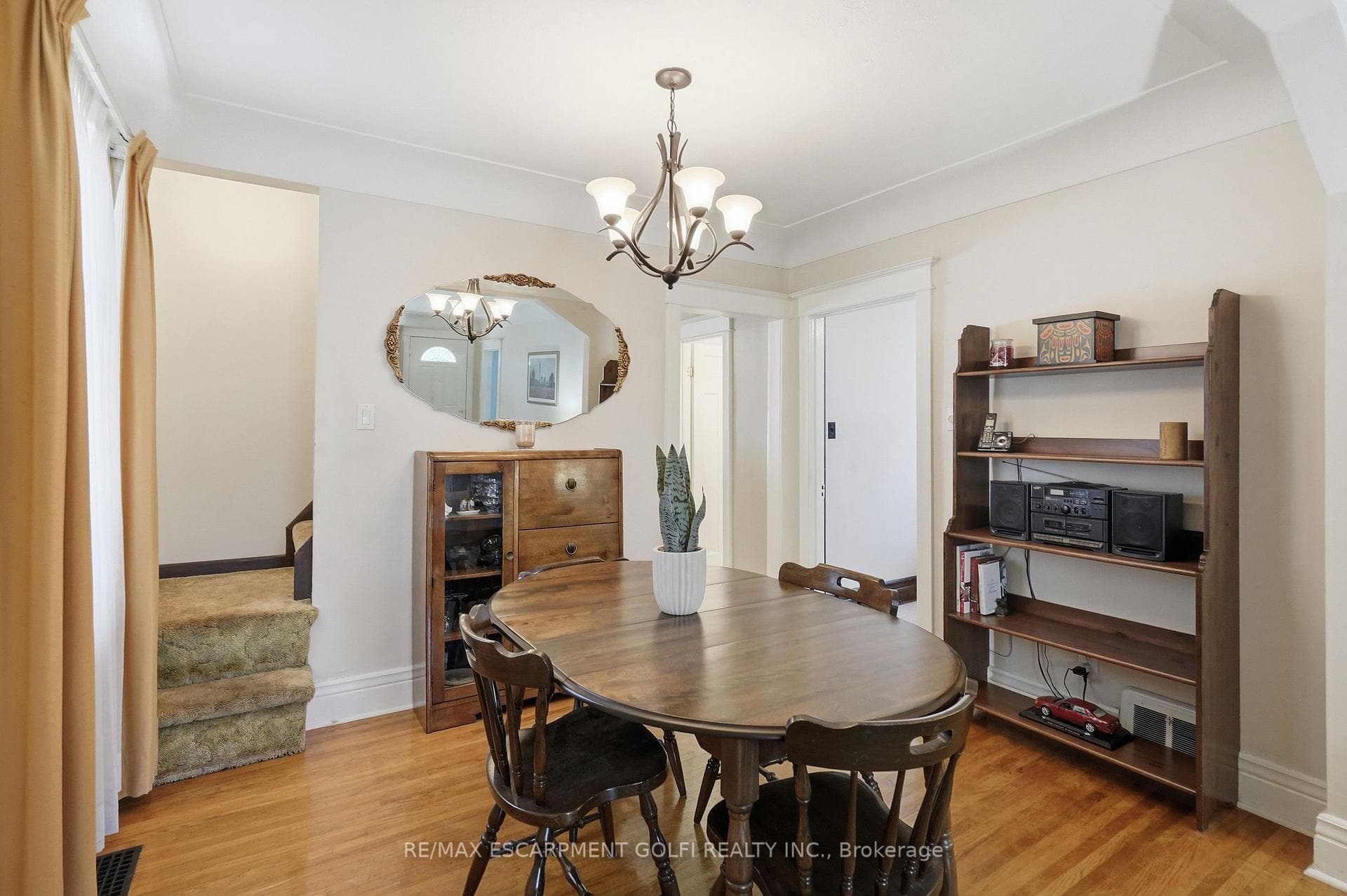 73 Tuxedo Avenue photo 9