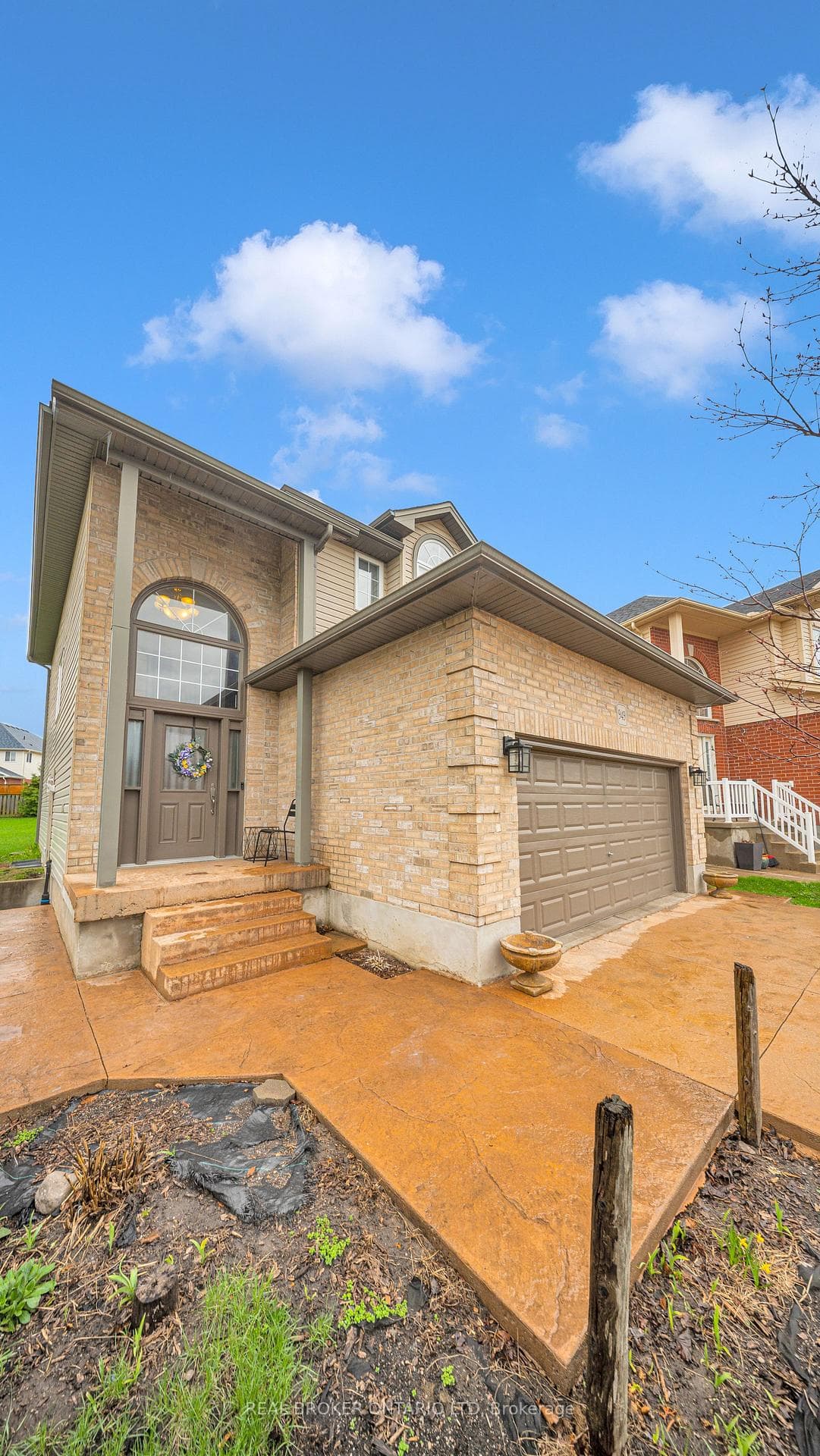 949 Blythwood Road photo 2