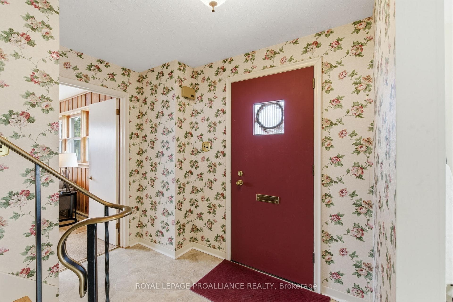 395 Henry Street photo 4
