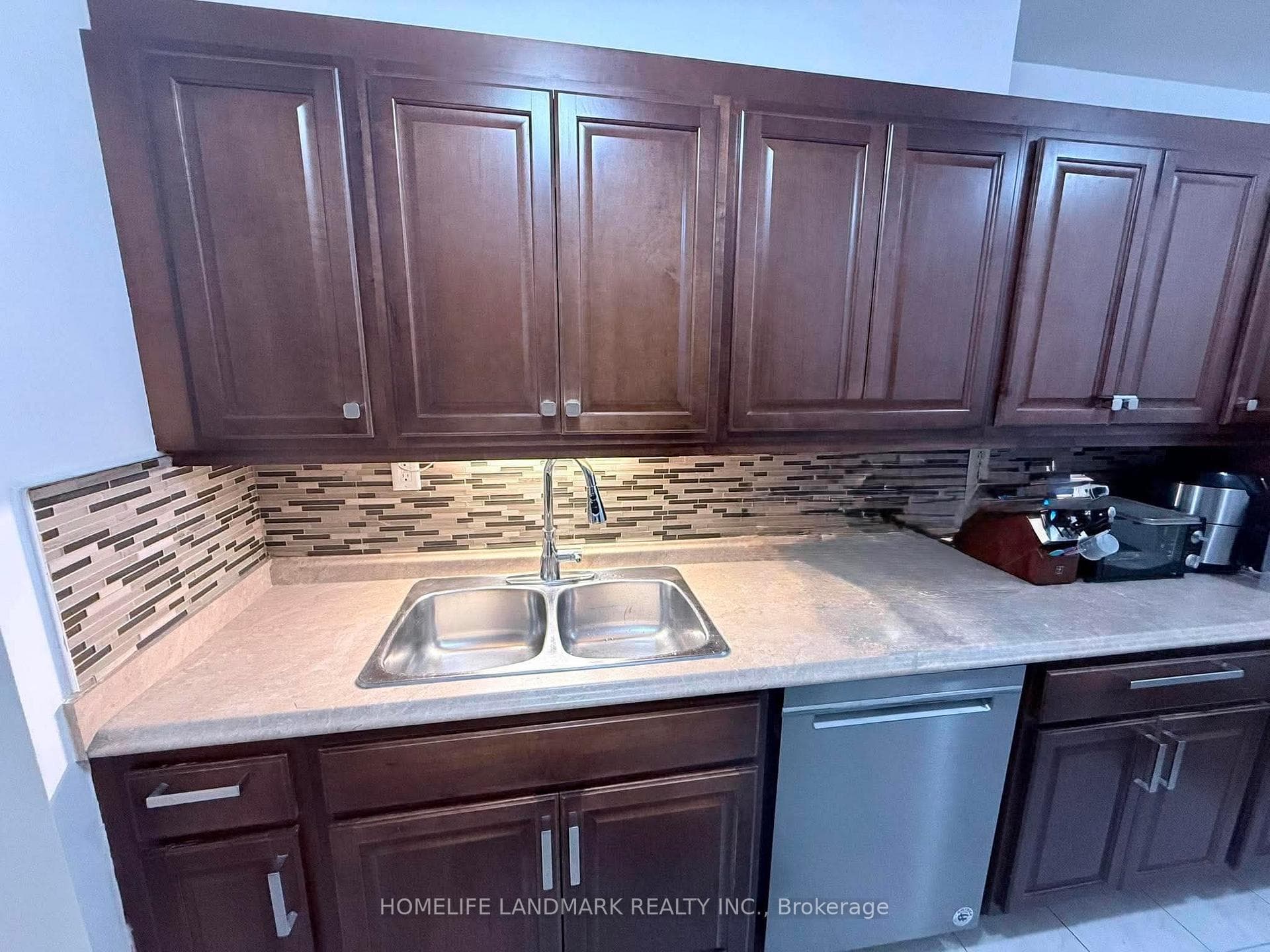 25 Silver Springs Boulevard Unit 109 photo 14
