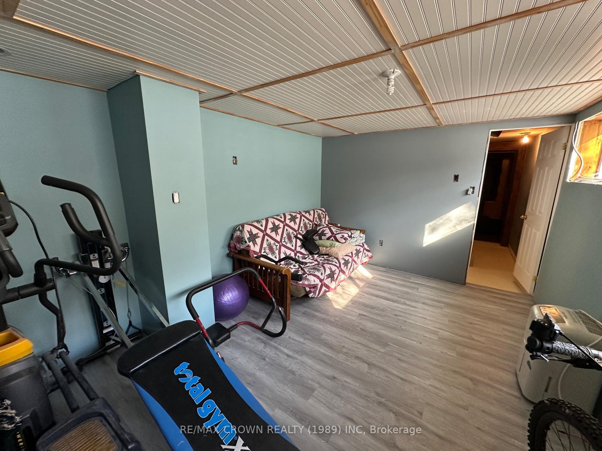 41 Cedar Avenue photo 18