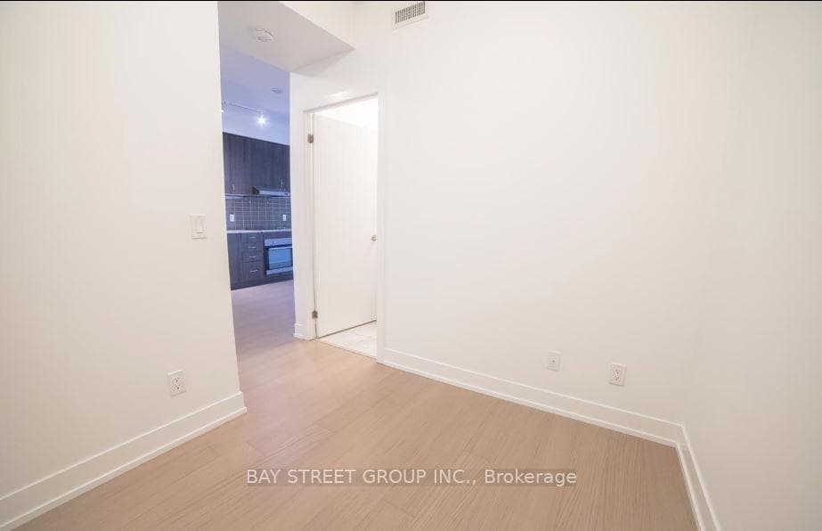 Den can be 2nd bedroom or office