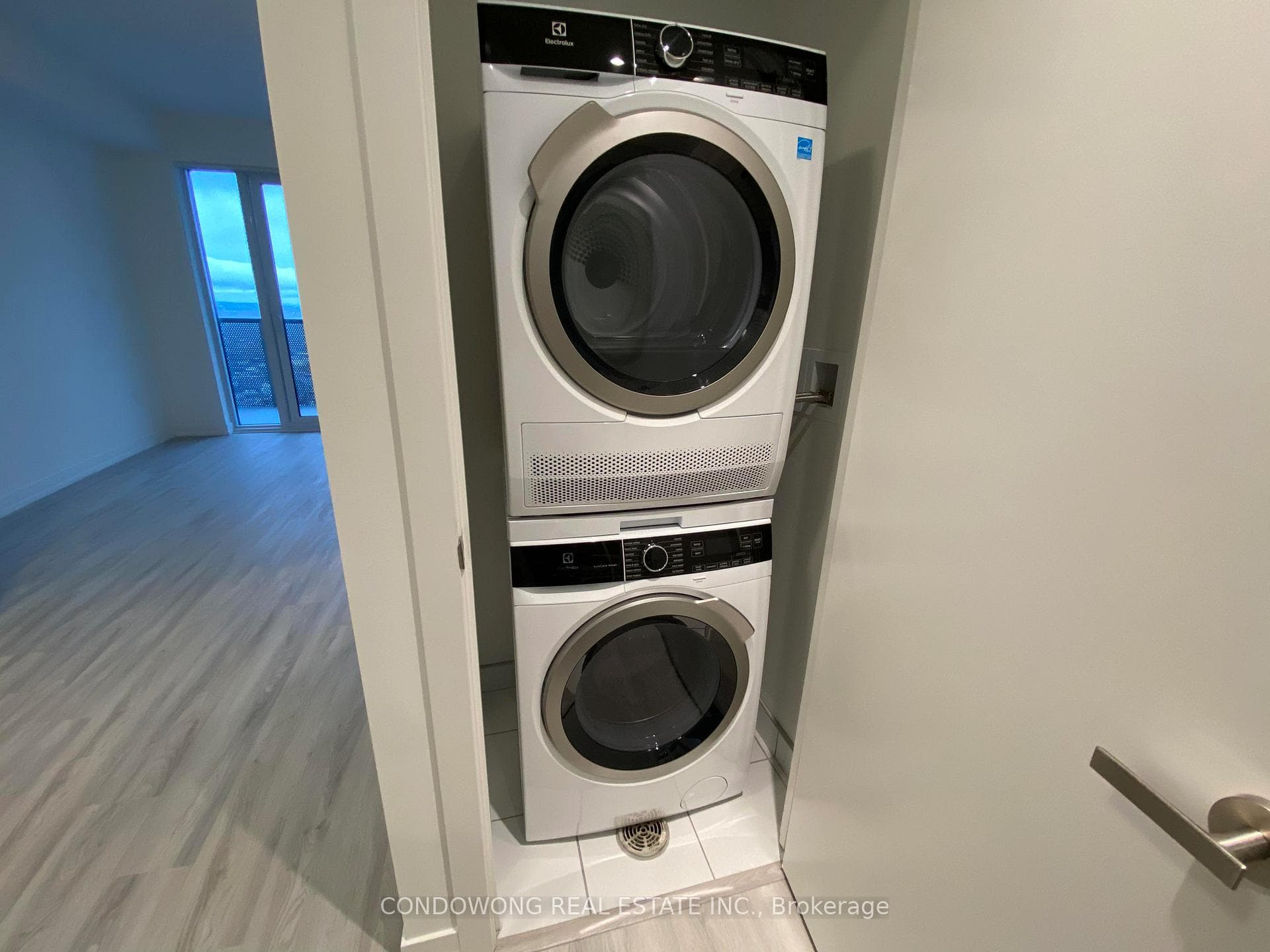 55 Cooper Street Unit 7707 photo 2