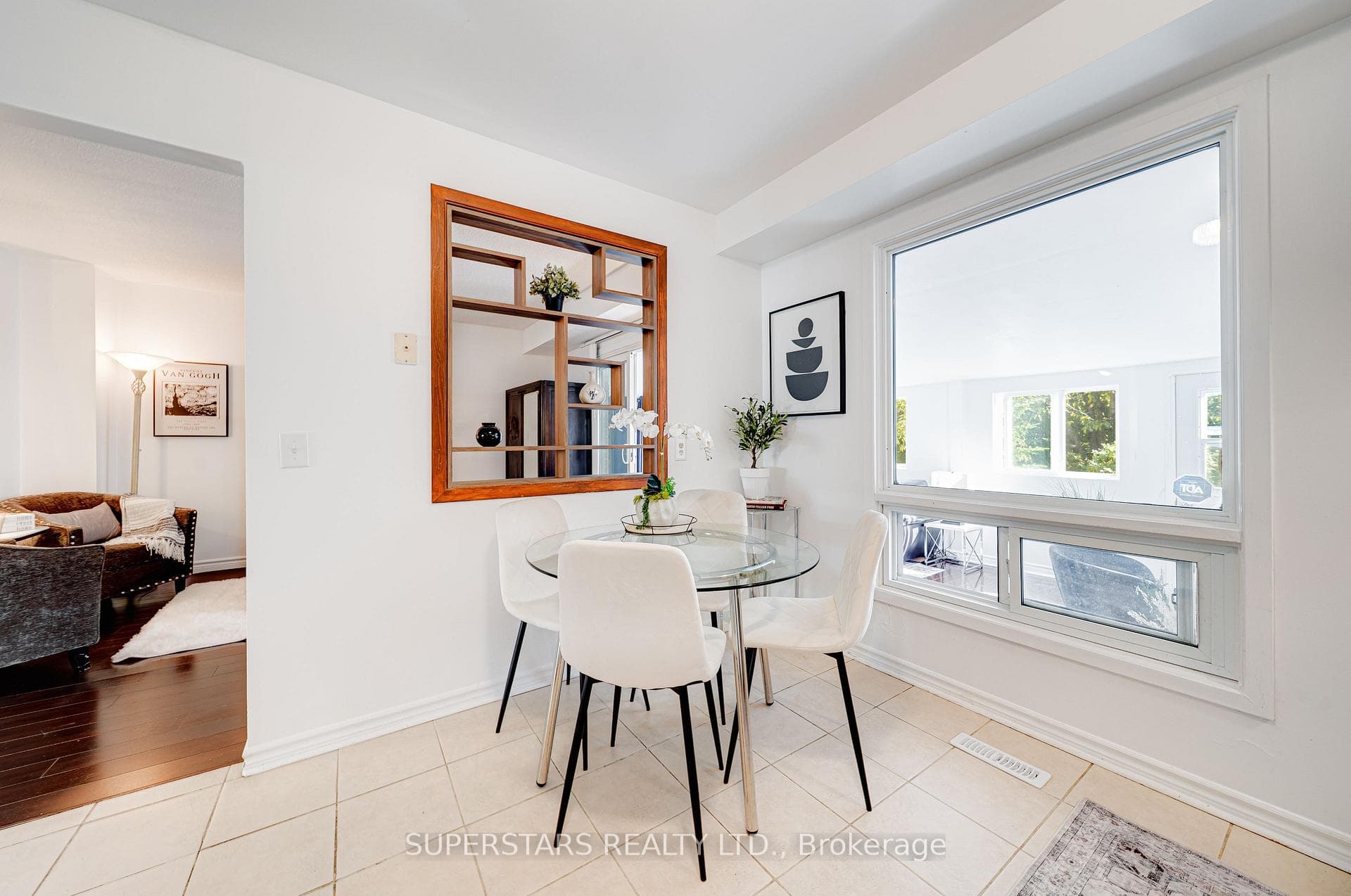 24 Keon Place photo 17