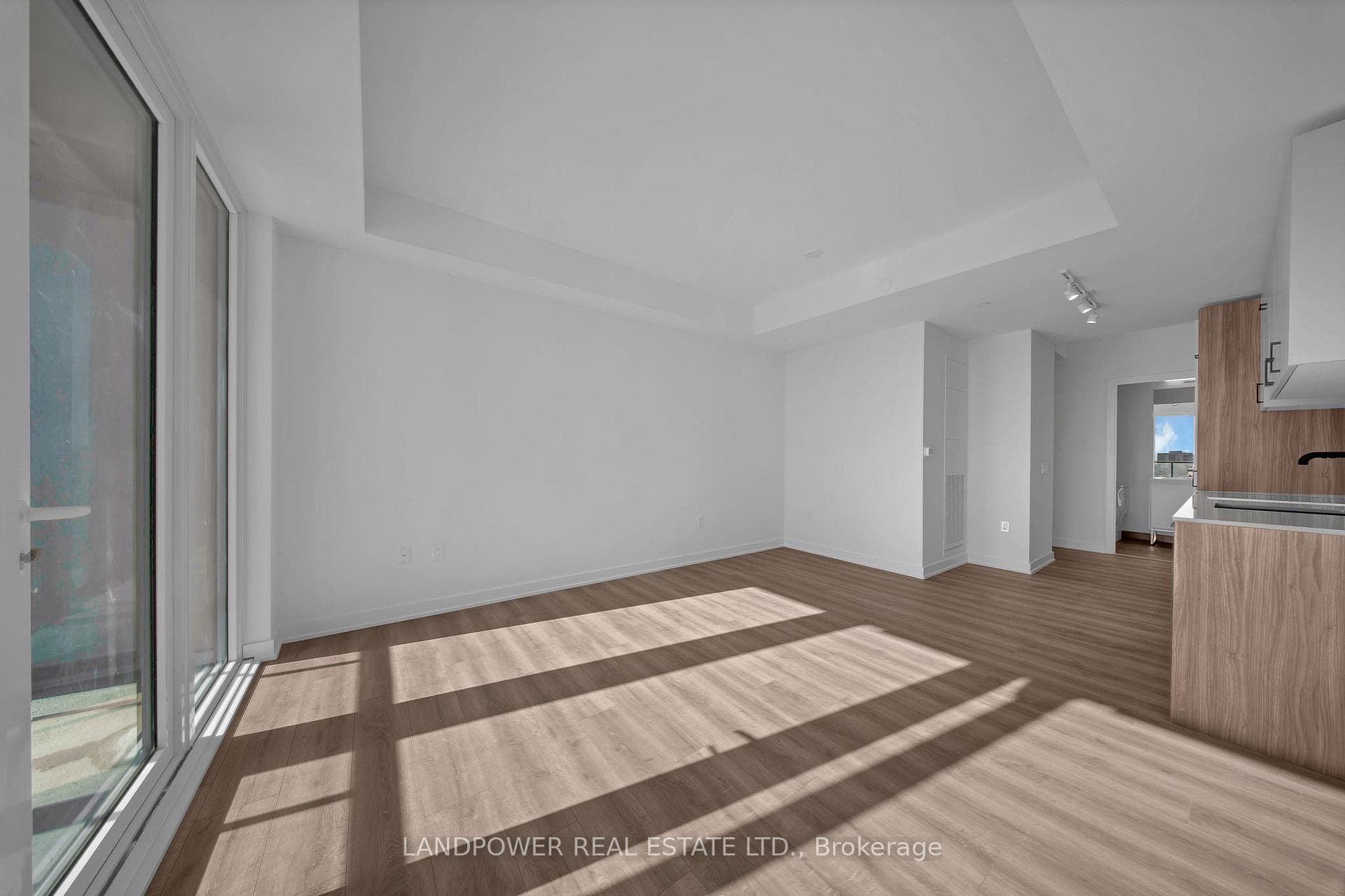 1 Quarrington Lane Unit 902 photo 7