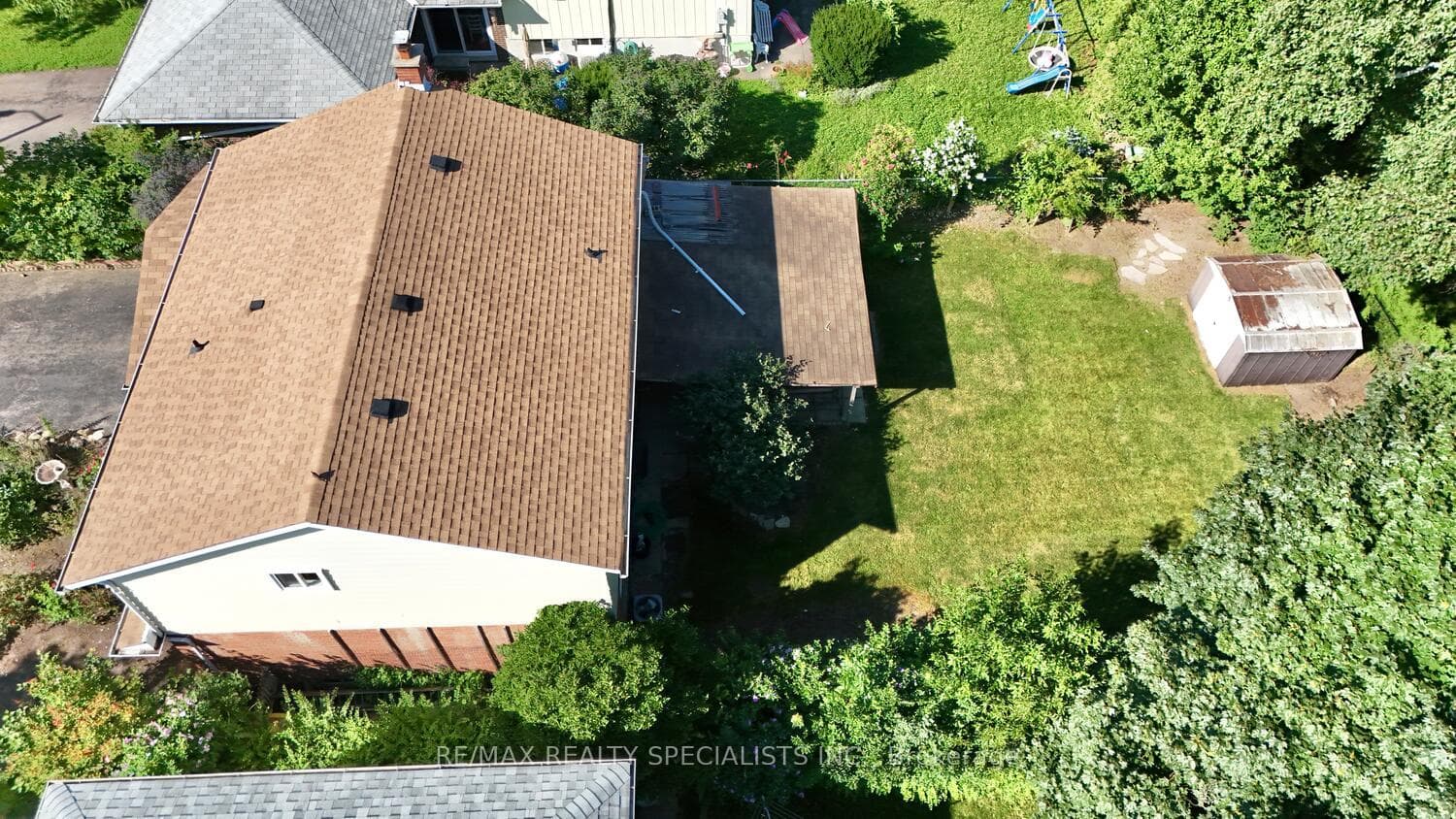 2143 Perran Drive photo 38