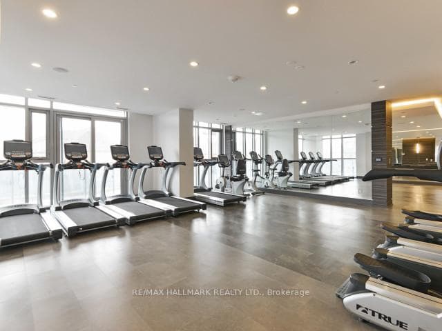 9471 Yonge Street Unit Ph01 photo 27