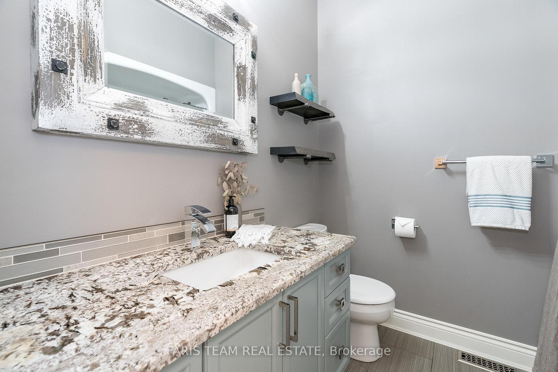 14 Bridle Path photo 18