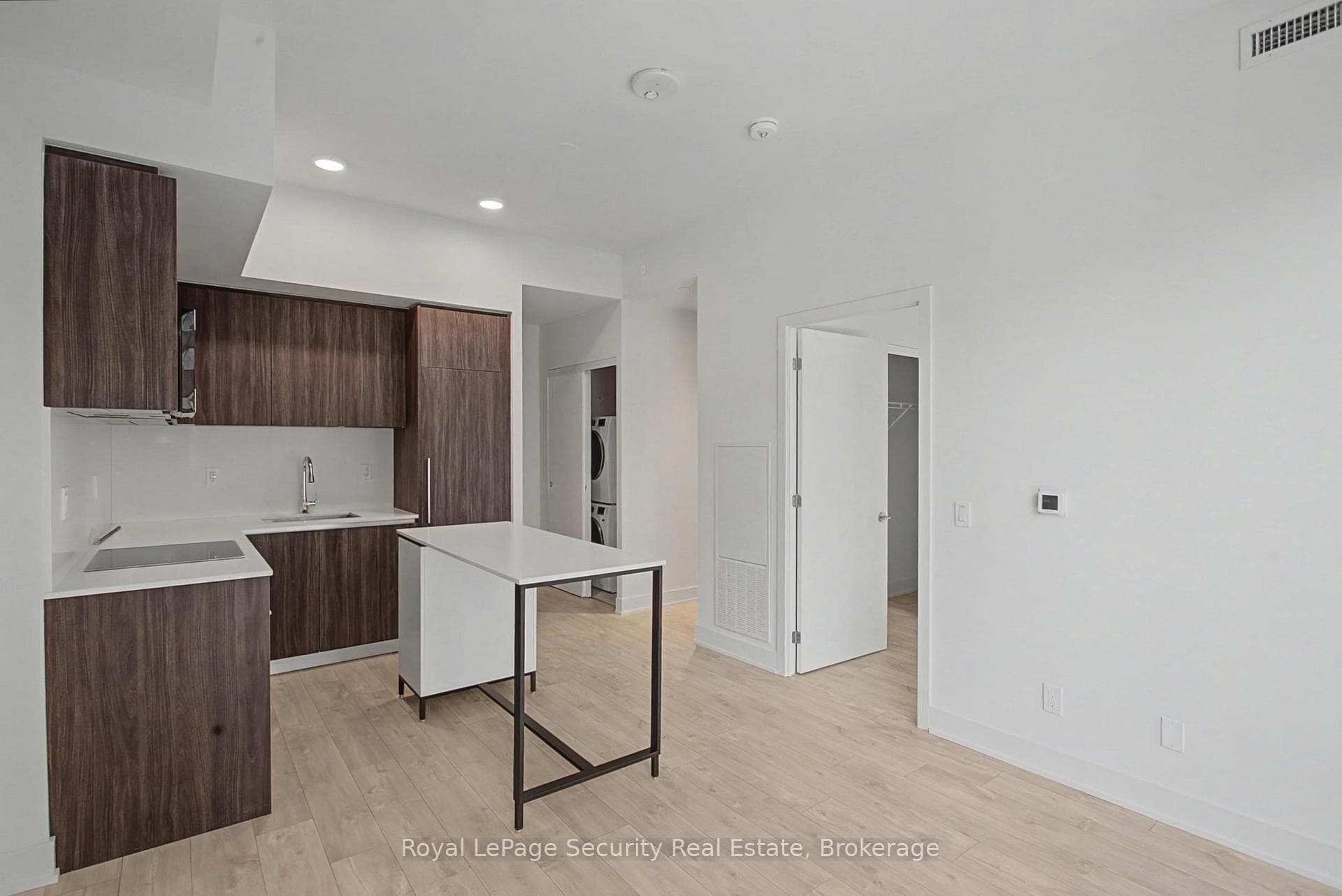 8 Cumberland Street Unit 1305 photo 11