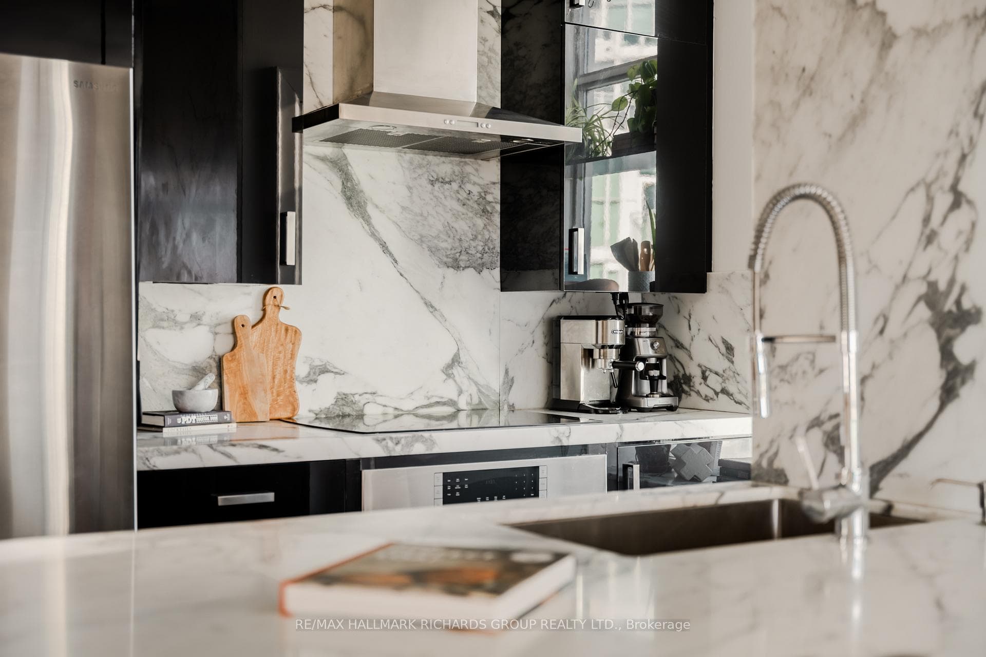 5 Marine Parade Drive Unit 909 photo 5