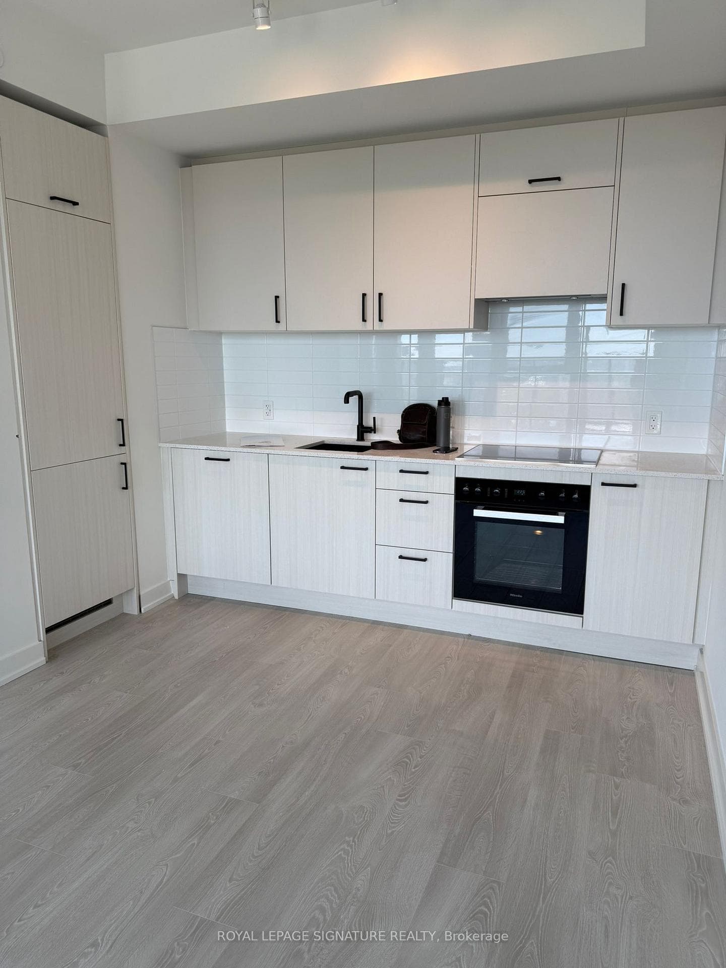 5 Quarrington Lane Unit 2807 photo 5