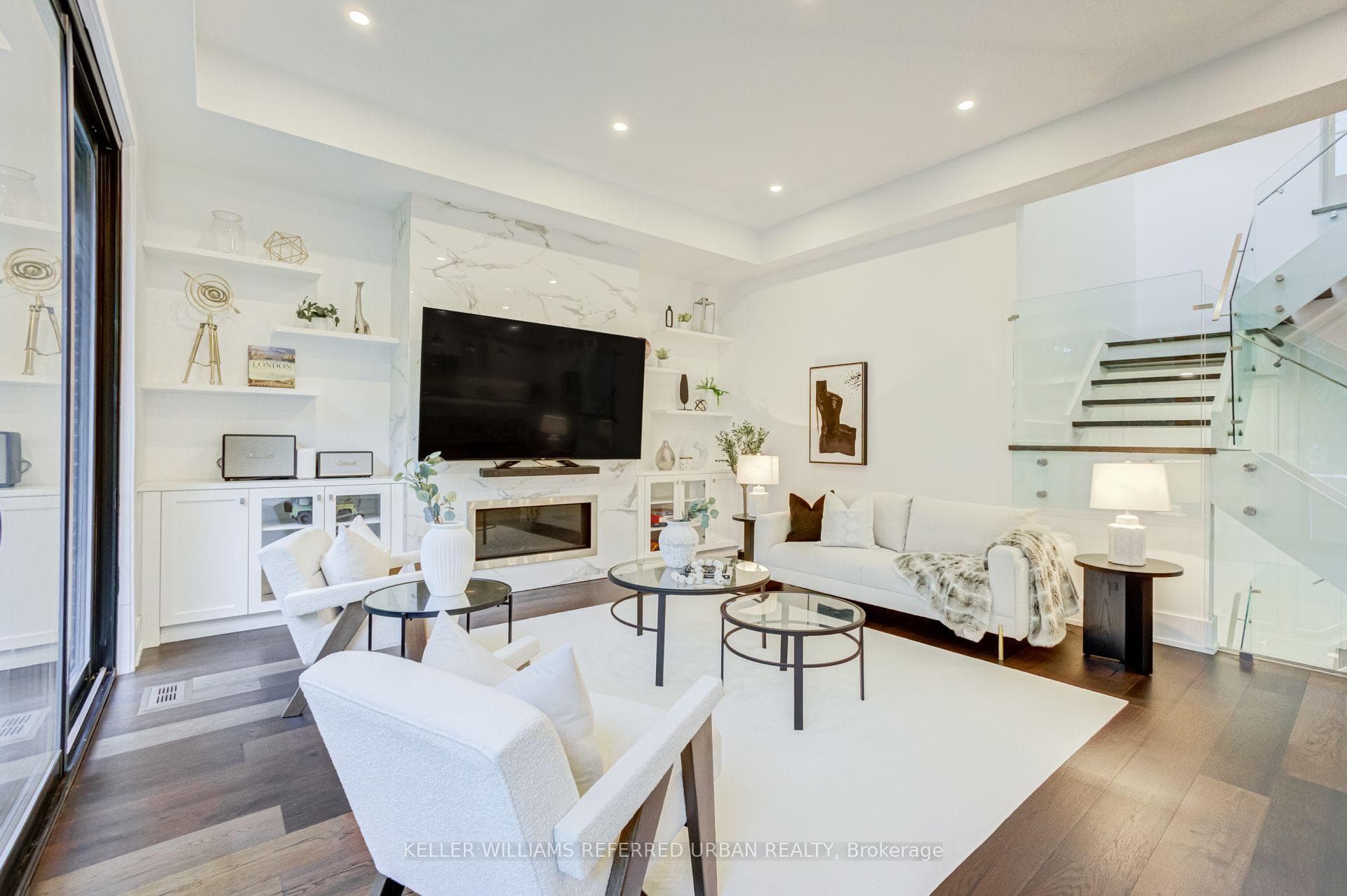 57 Ambleside Avenue photo 13