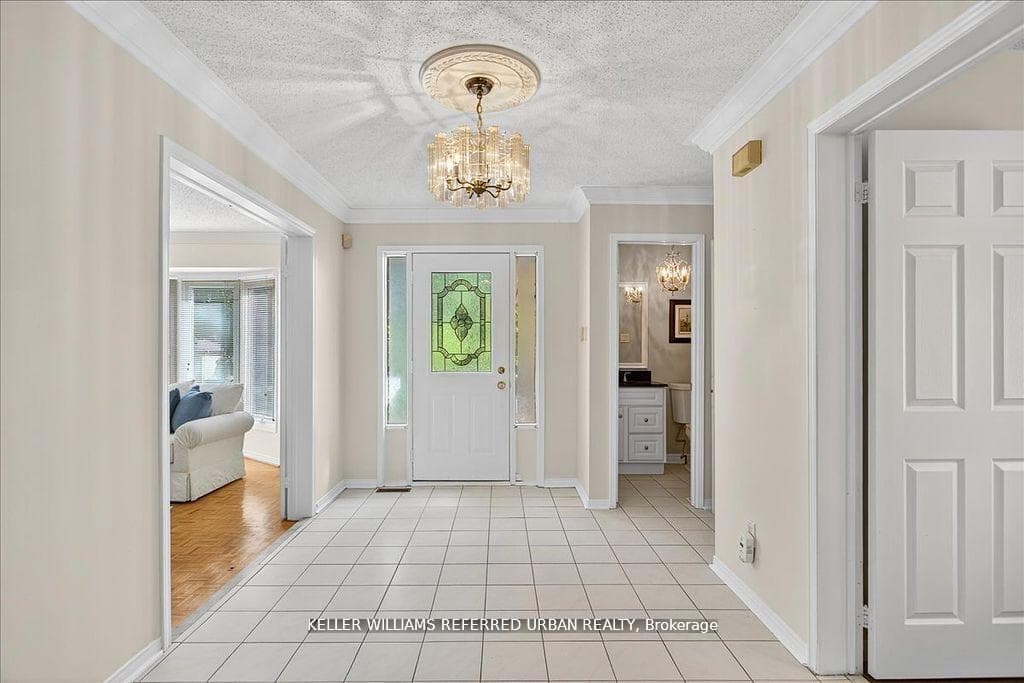 32 Nelson Circle photo 3